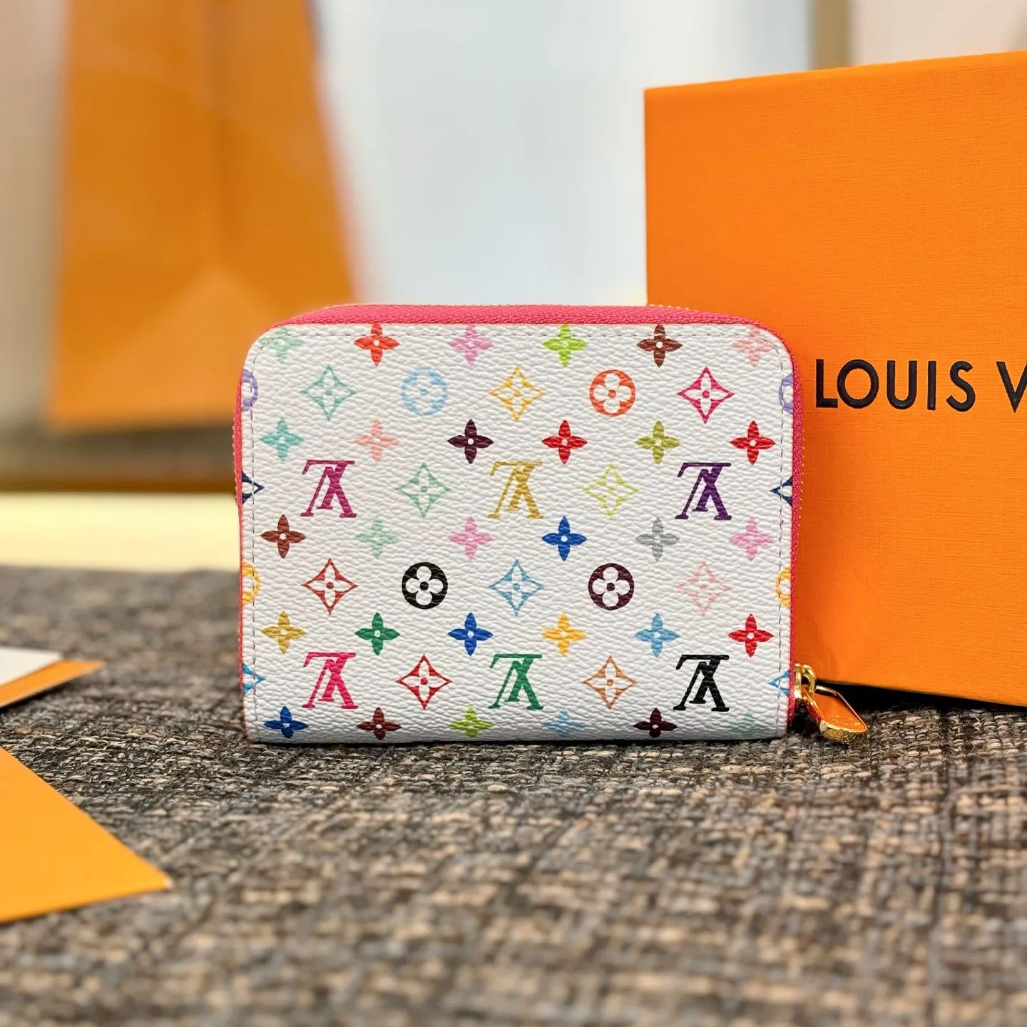 Louis Vuitton x Takashi Murakami Zippy Coin Purse Monogram "Multicolor"（M13409）
