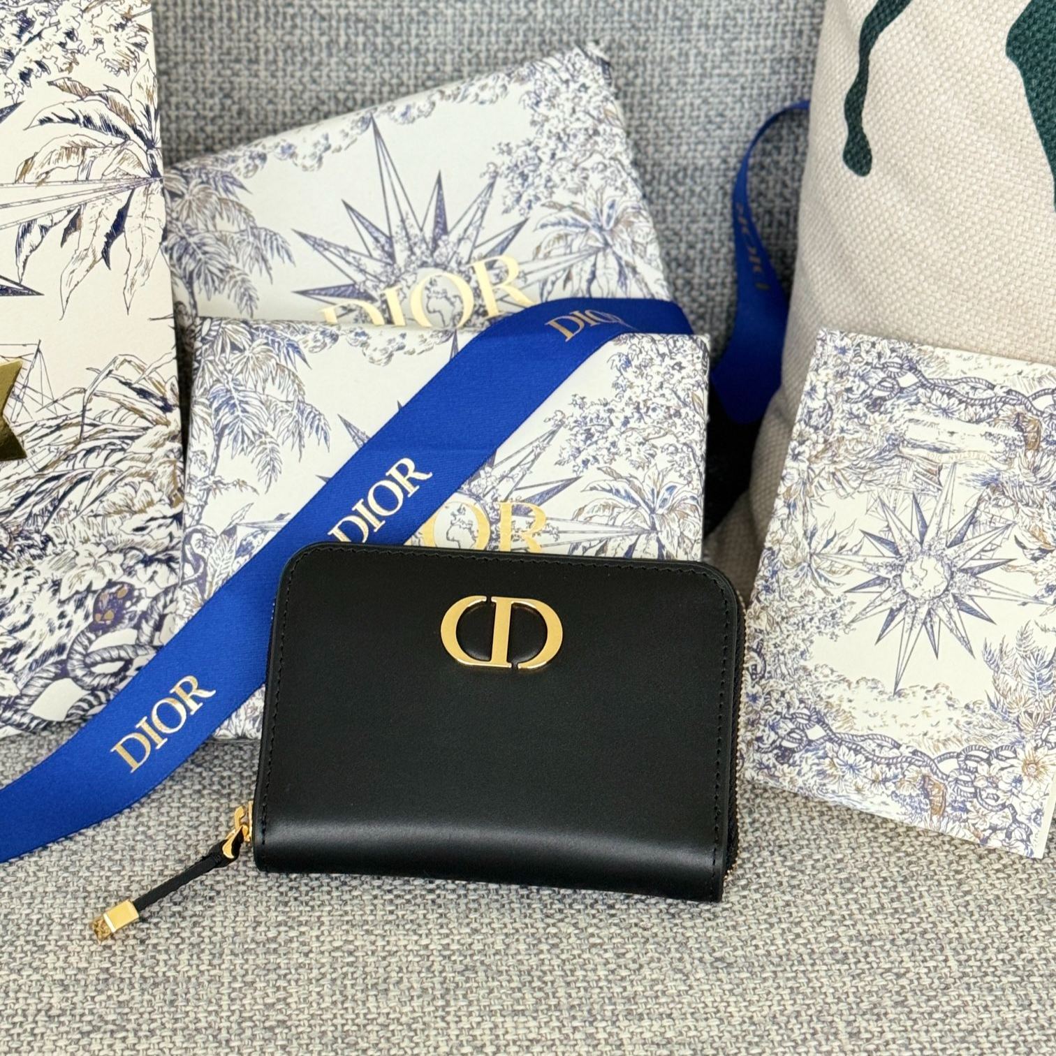 Dior Caro Leather Coin Case（A3336156）