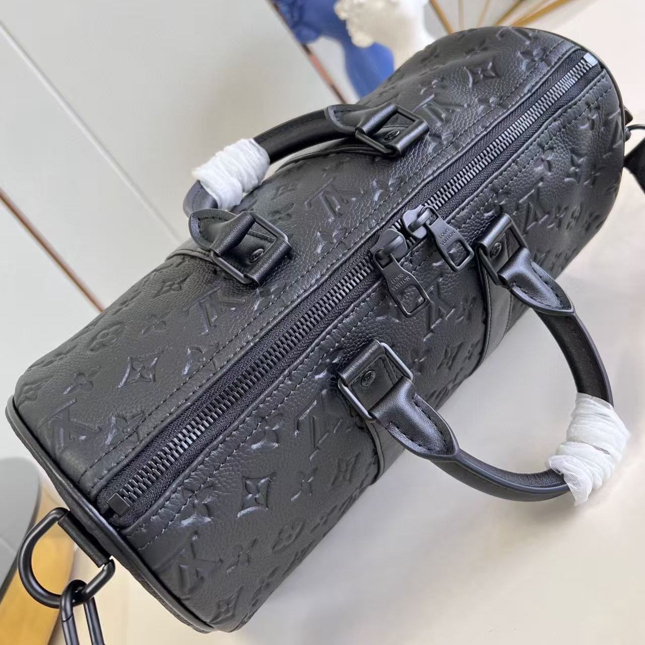 Louis Vuitton KEEPALL BANDOULIÈRE 35 handbag（M22765）