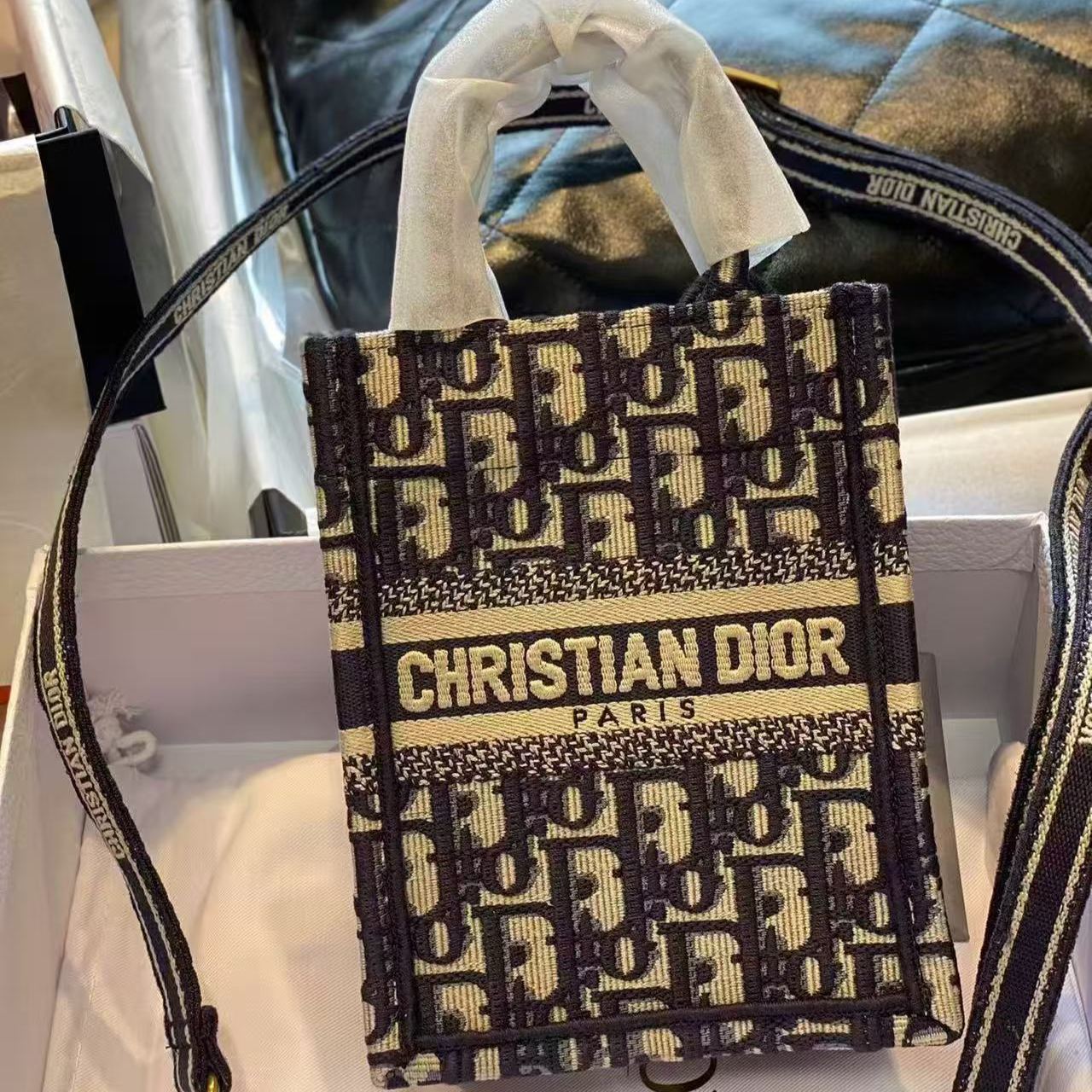 DIOR BOOK TOTE Jacquard Canvas Mini Phone Bag（S5555CRIW-M928）