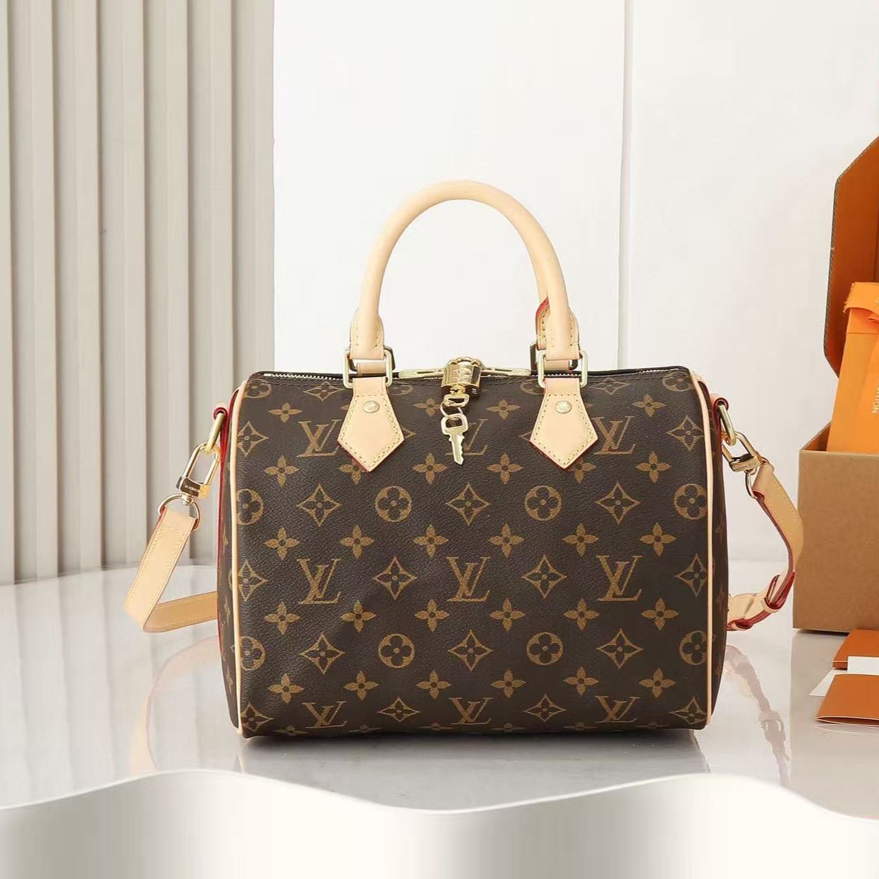 Louis Vuitton Speedy Bandouliere 25 Monogram Canvas Tote/Shoulder Bag（M41113）