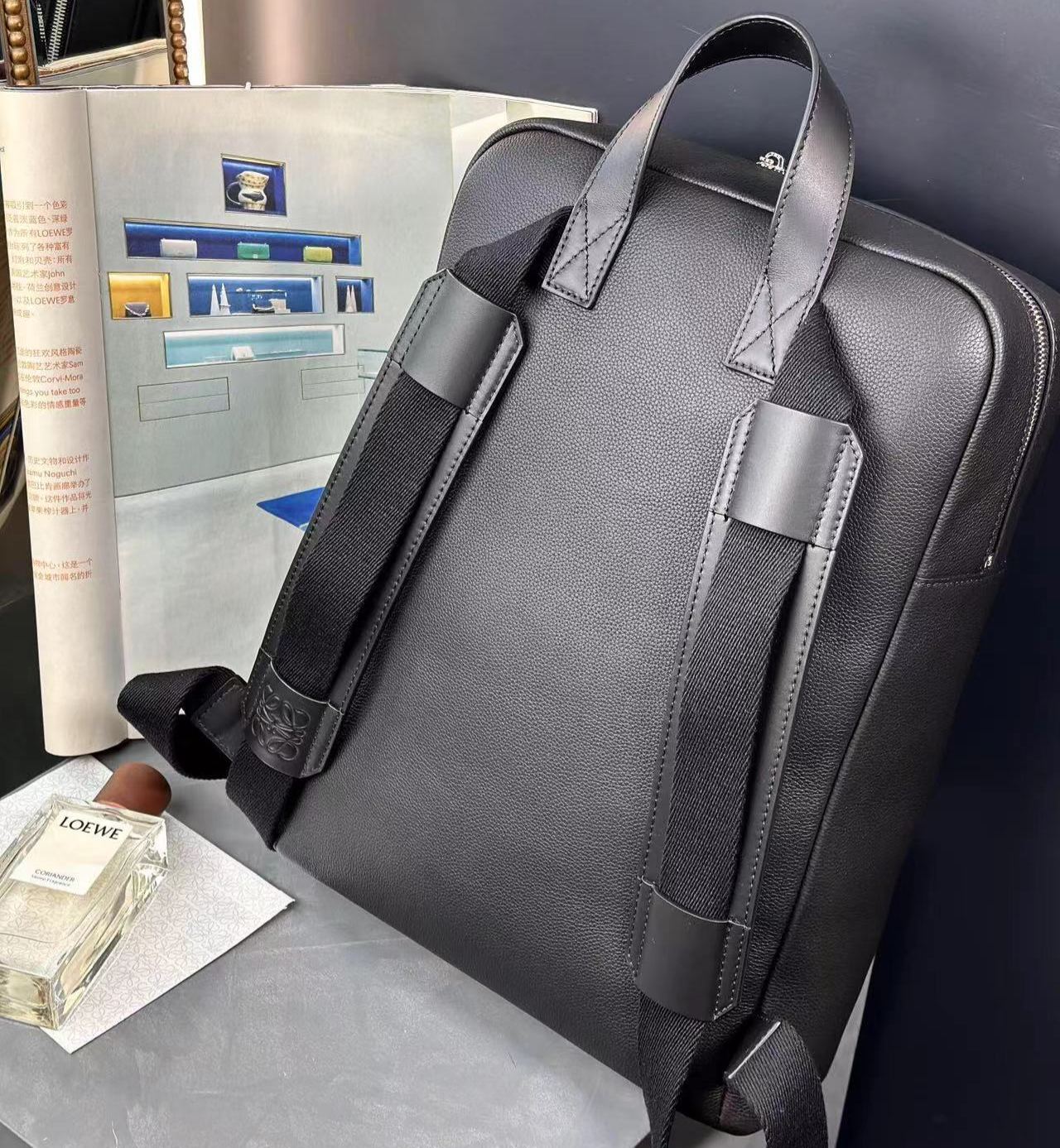 LOEWE 1100 MILTARY BACKPACK, black（B553J18X03-1100）