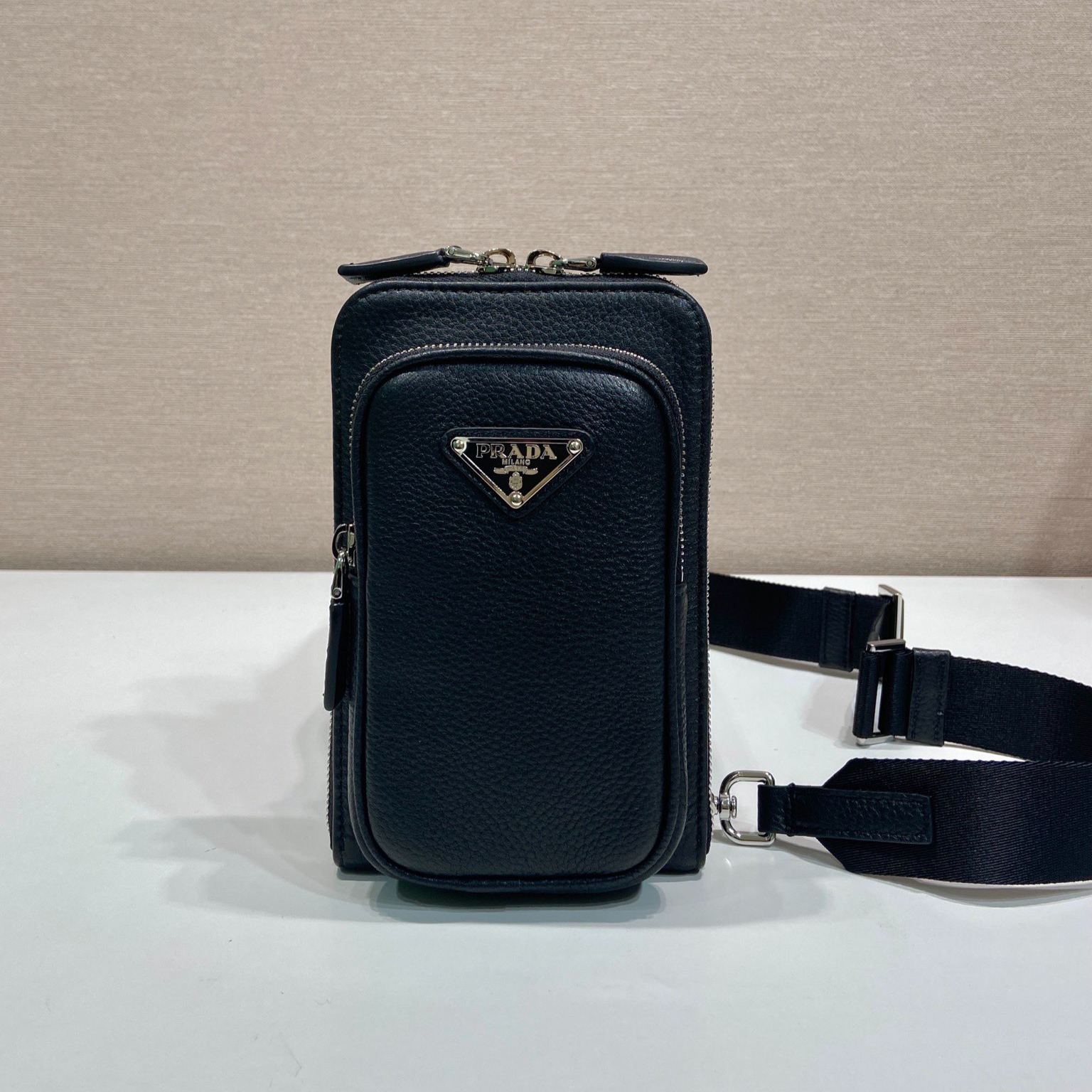 Prada Black Leather Smartphone Case (2ZH195_2BBE_F0002)