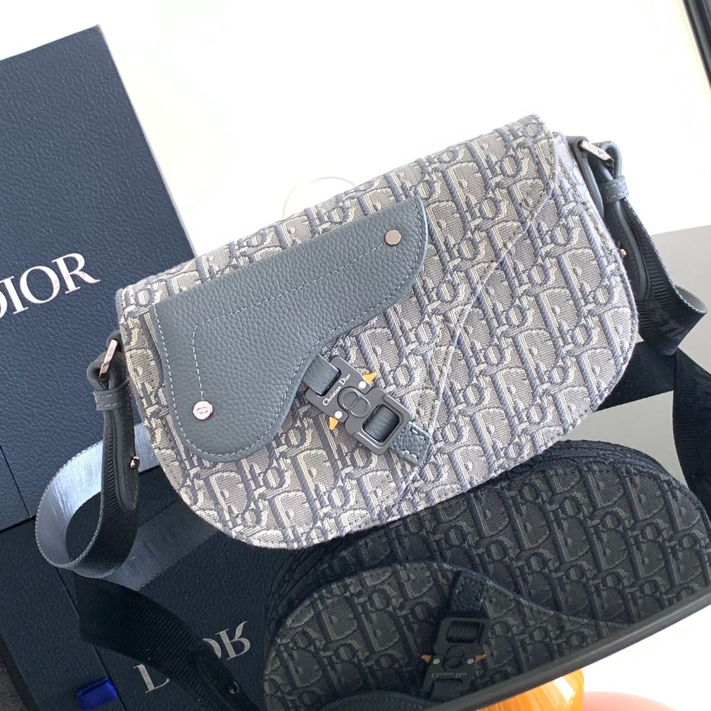 DIOR Oblique Jacquard Saddle Pouch（1ADPO325YKY-H27E）