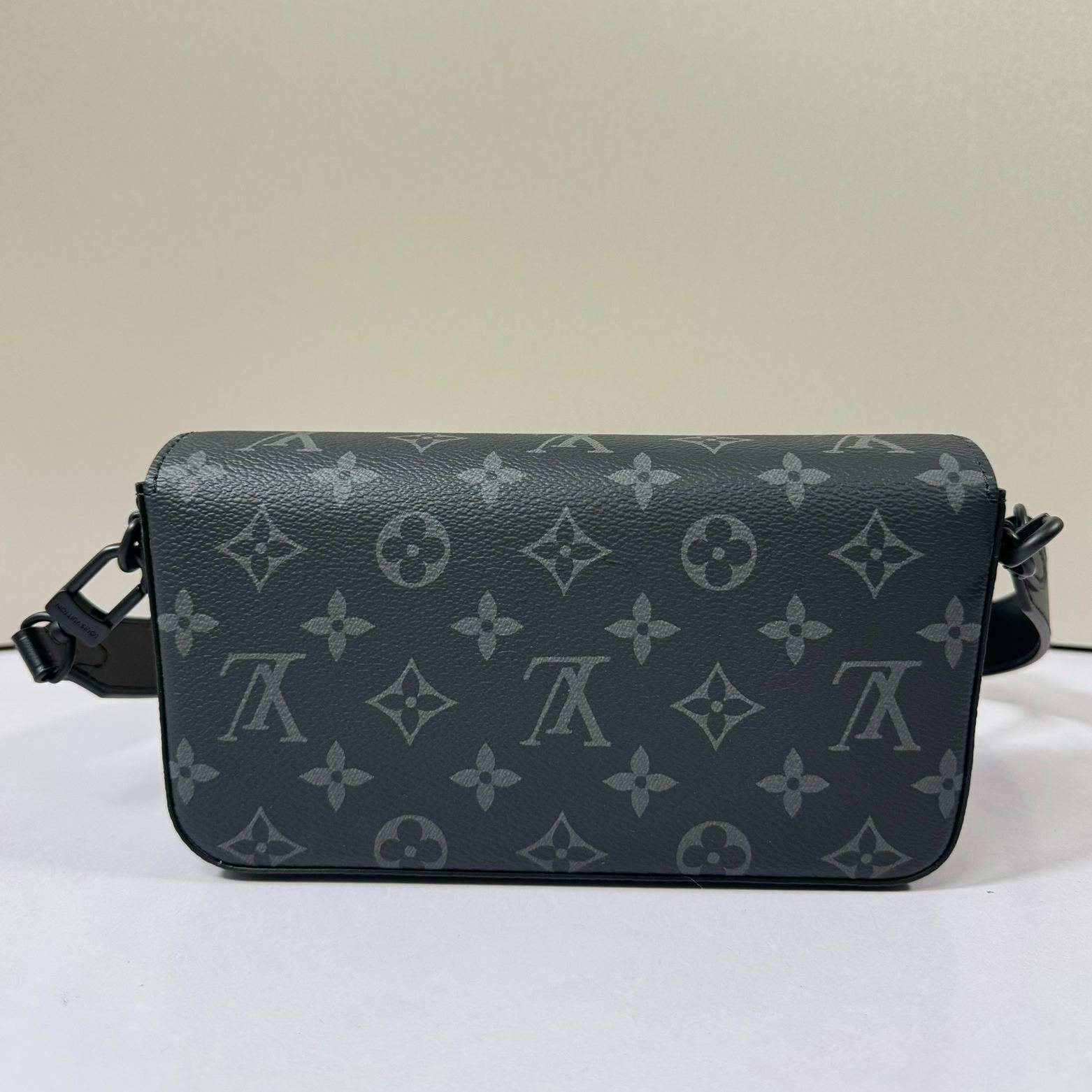 Louis Vuitton Montsouris Wearable Wallet（M83567）