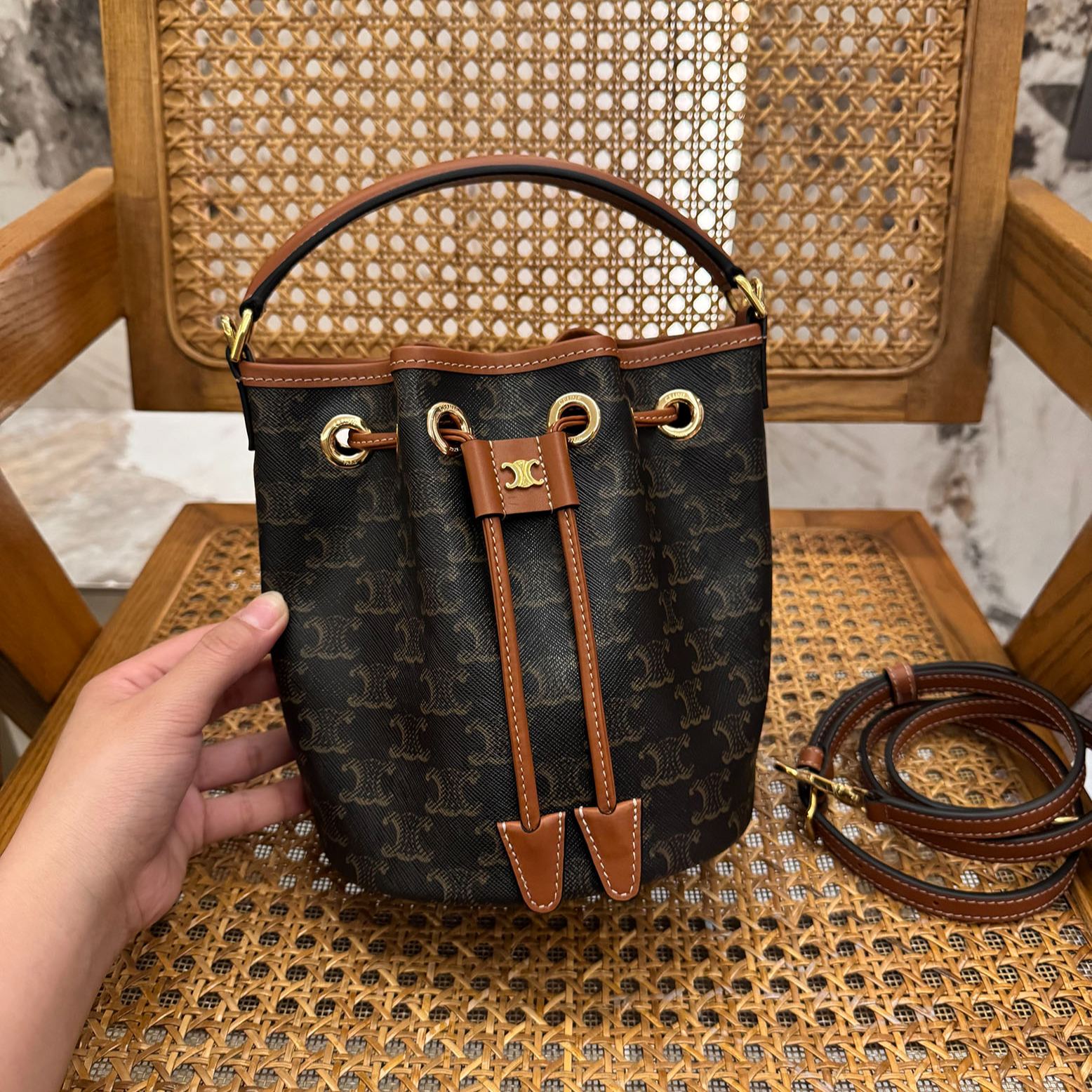 CELINE CLARA logo print handbag（116882FQM.04LU）