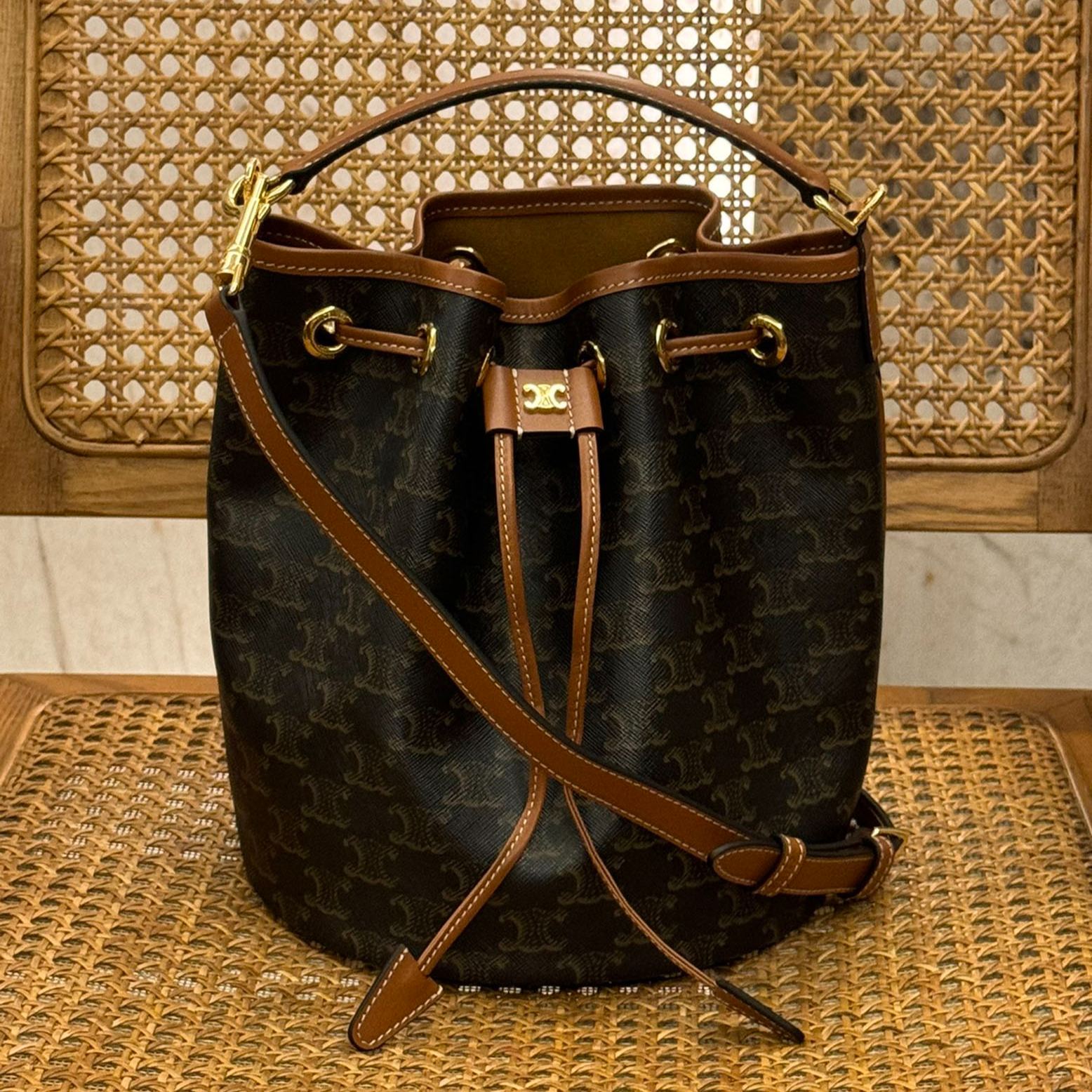 CELINE CLARA logo print handbag（116882FQM.04LU）