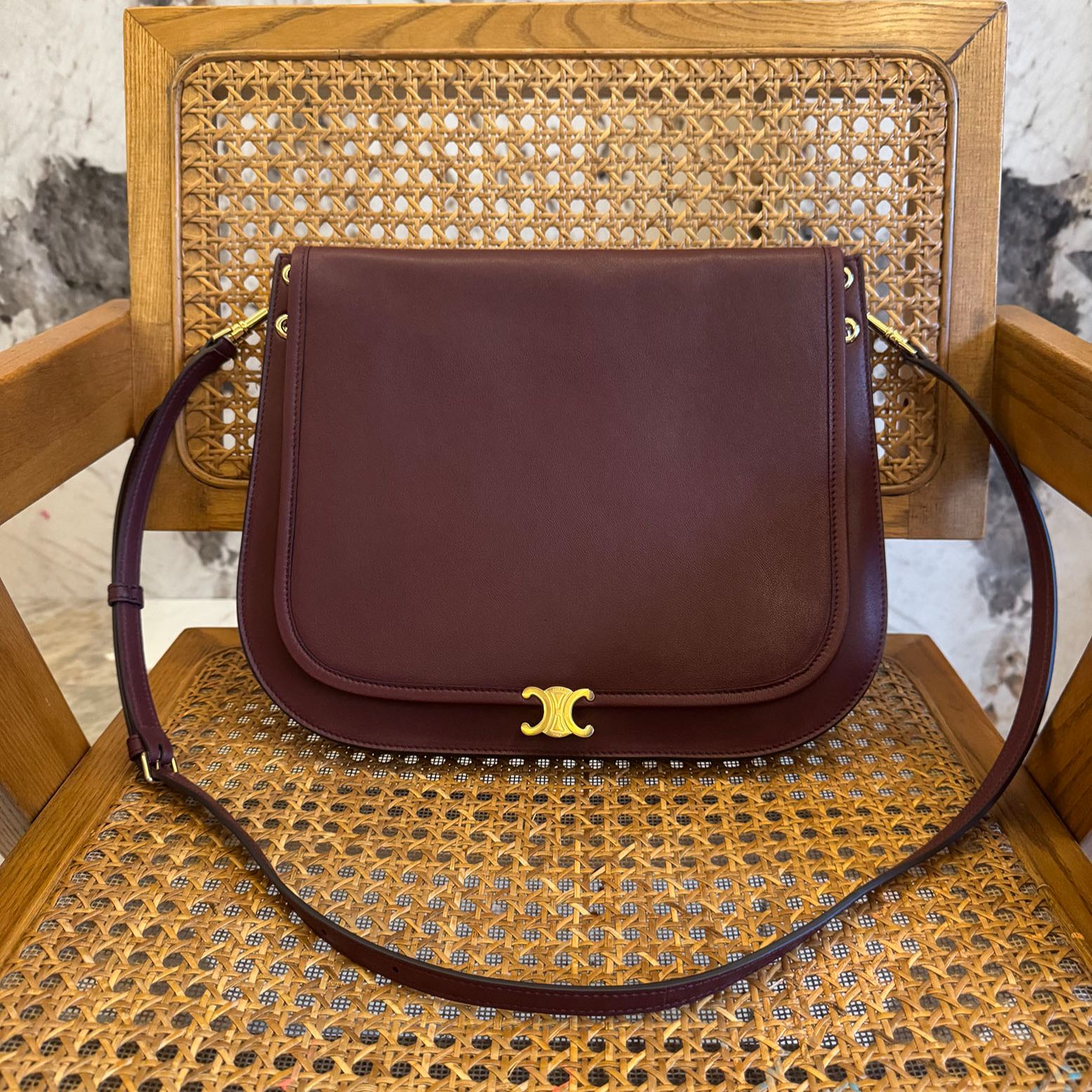 CELINE SOFT TRIOMPHE BESACE handbag（123632T88.38NO）