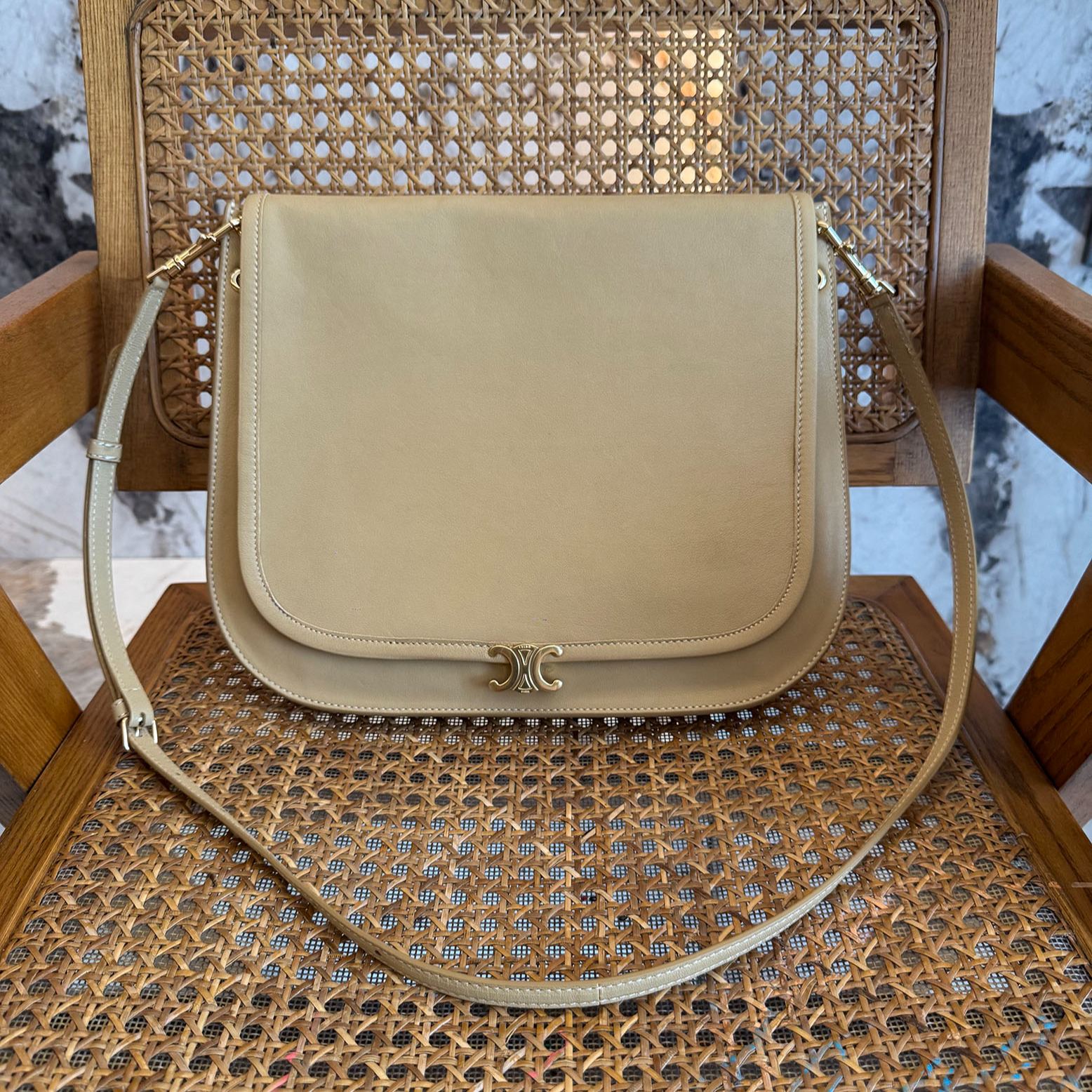 CELINE SOFT TRIOMPHE BESACE handbag（123632T88.38NO）