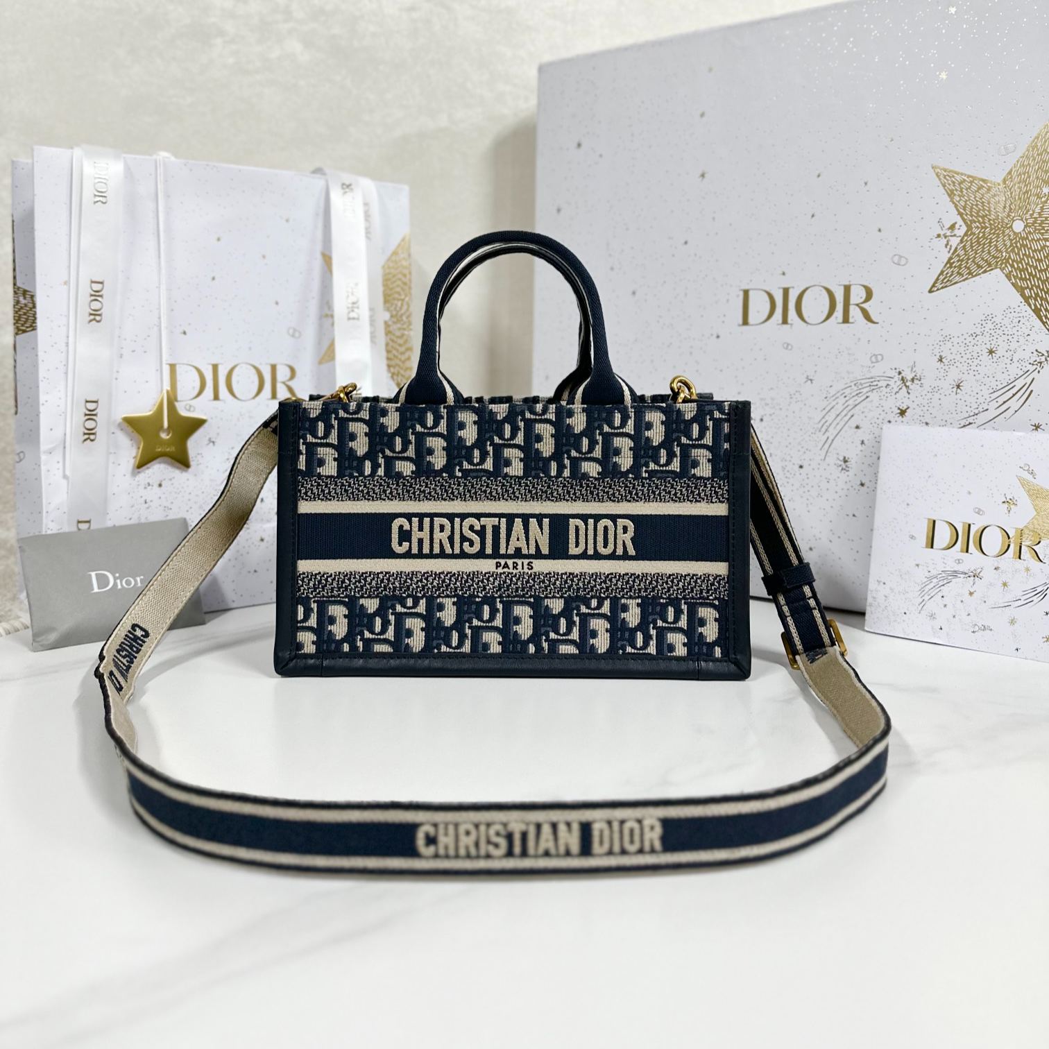 DIOR East West Dior Book Tote（M1326CZBB_M928）