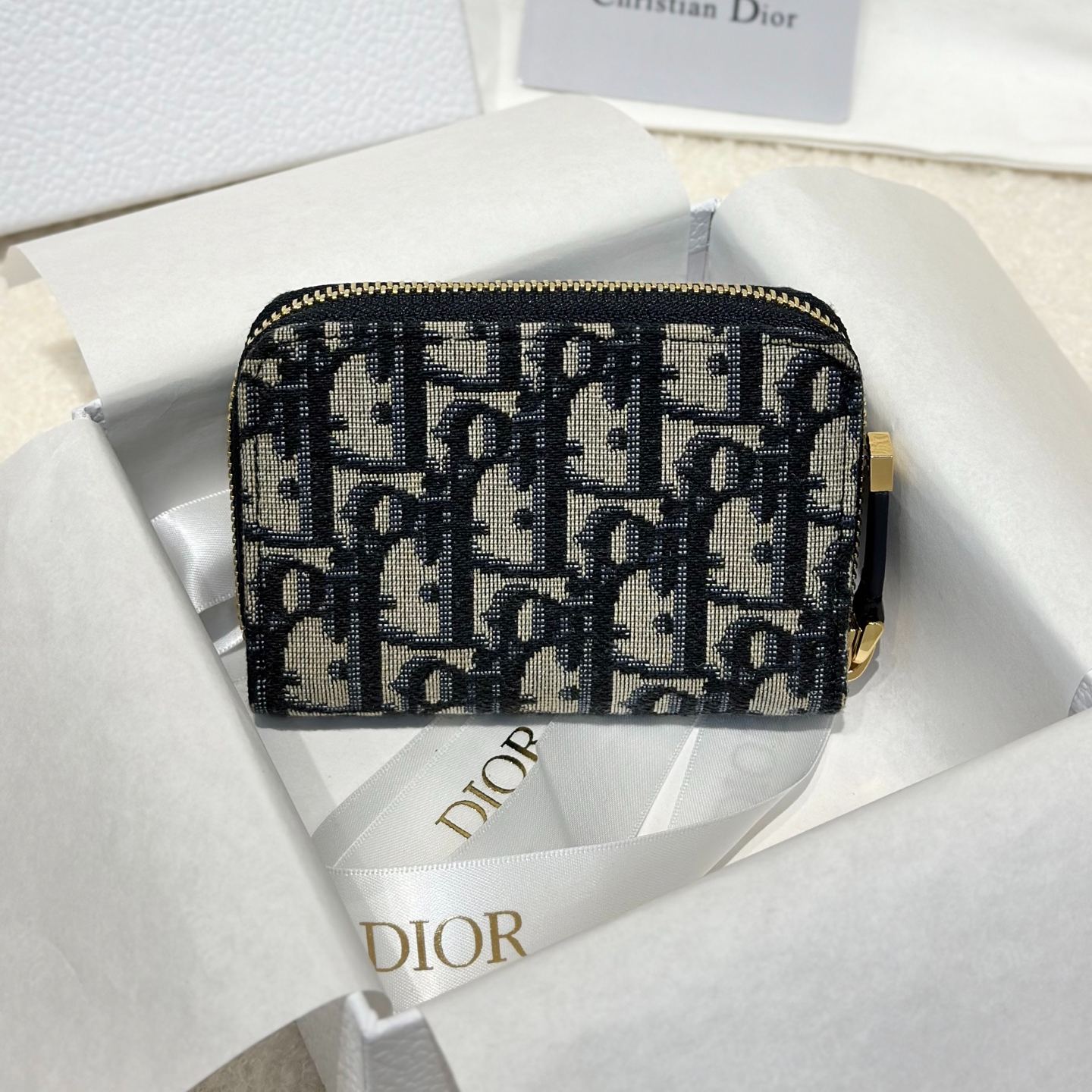 Dior Small 30 Montaigne Voyageur Bag（S2155UTZQ_M928）