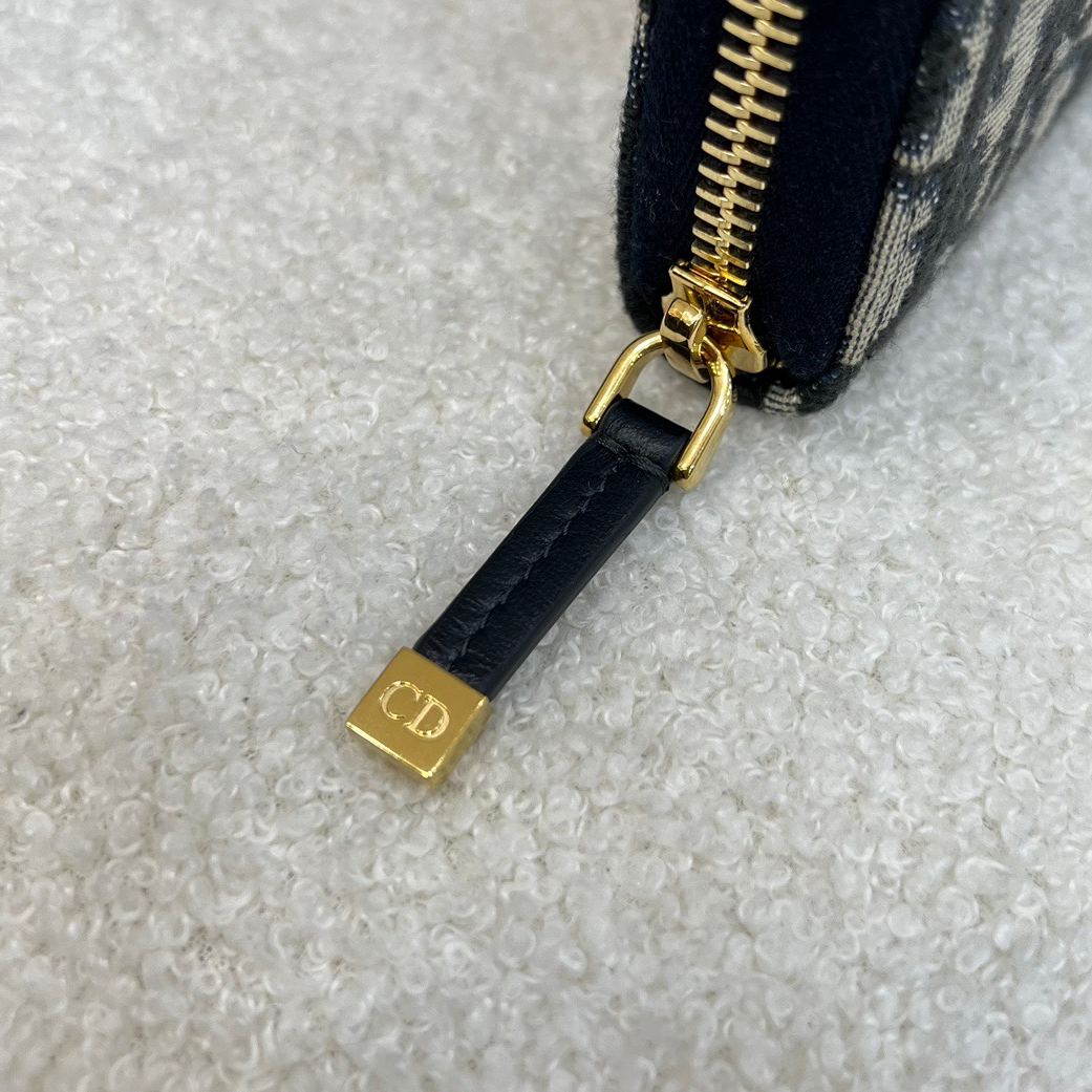 Dior Small 30 Montaigne Voyageur Bag（S2155UTZQ_M928）