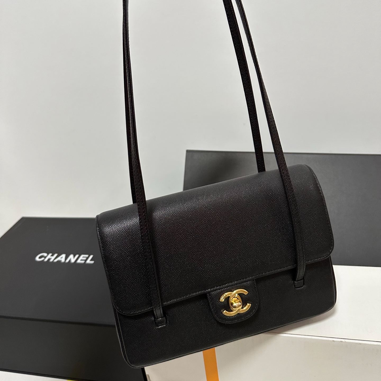 CHANEL Small flap bag（AS6130 B23483 94305）