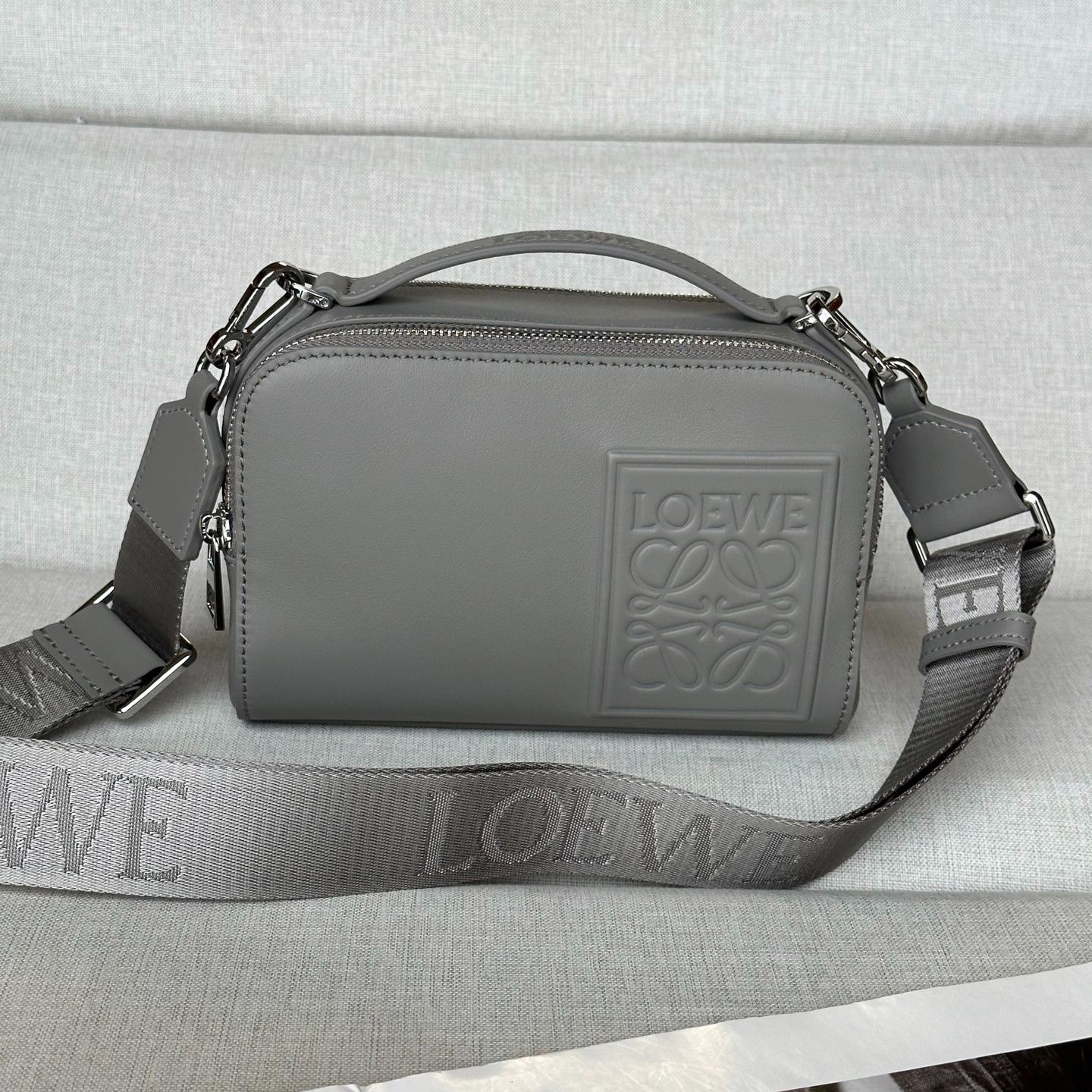 LOEWE Camera Crossbody Bag Mini（C565R41X01）