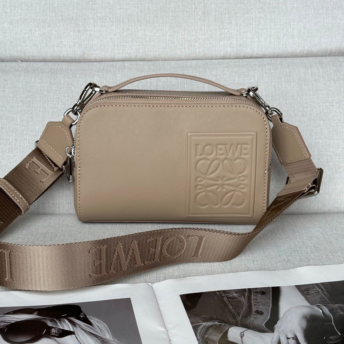LOEWE Camera Crossbody Bag Mini（C565R41X01）
