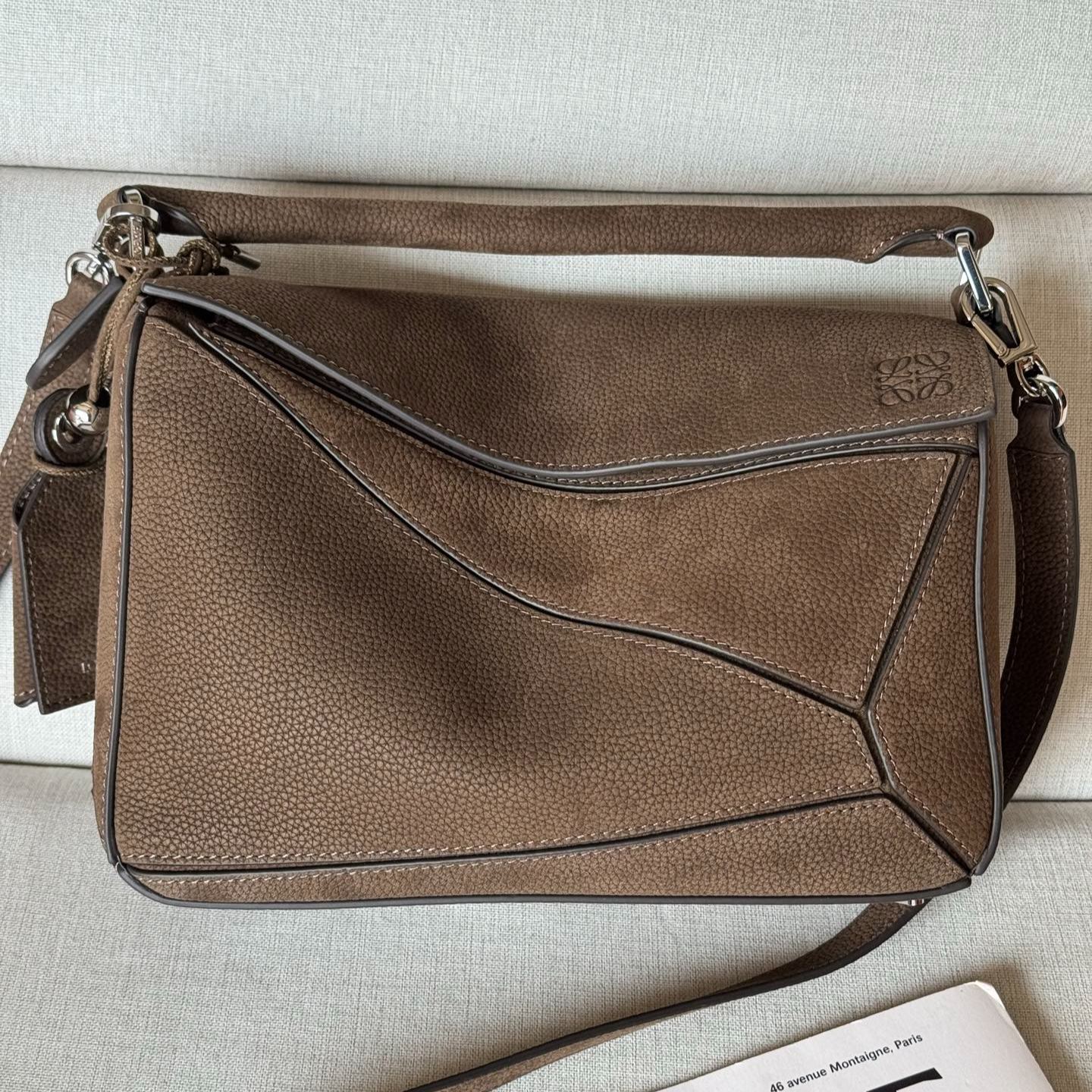 LOEWE Small Featherlight Puzzle bag in grained nubuck（A510PLSX03）