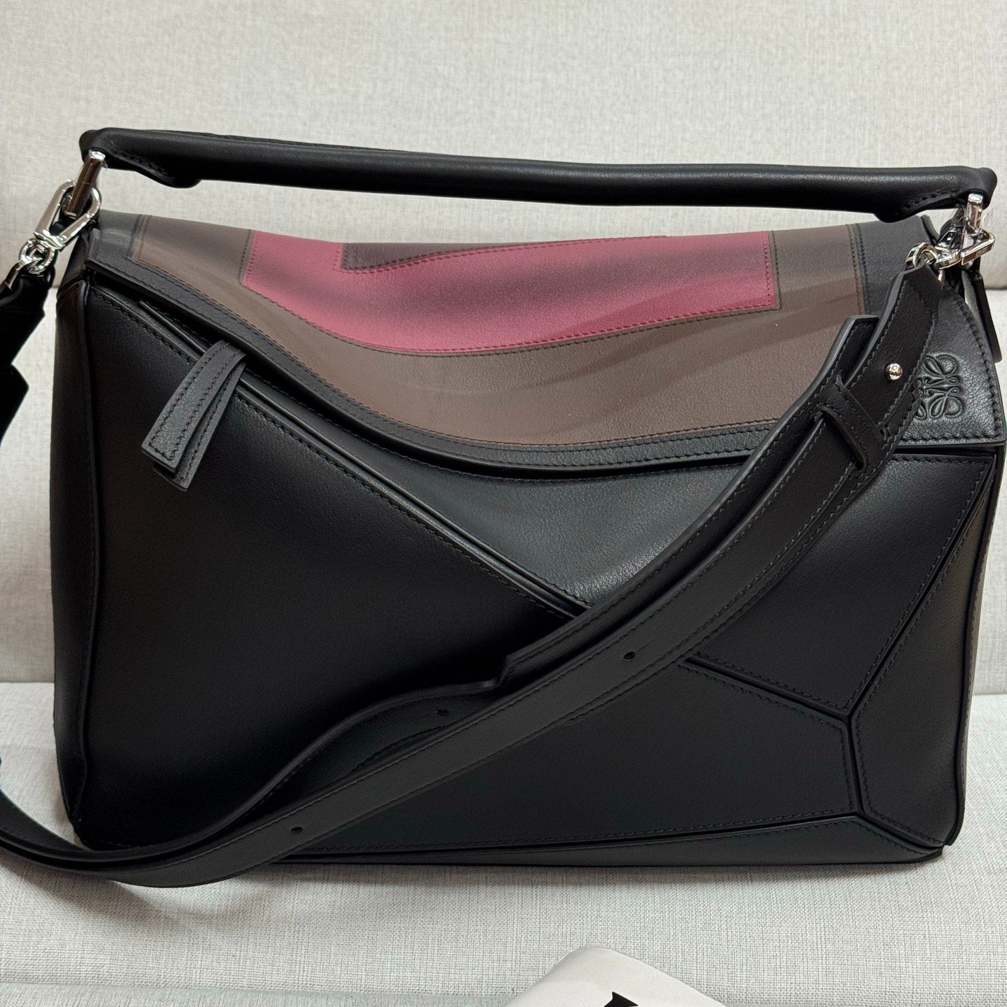 LOEWE Large Puzzle bag in nappa calfskin（B510PLAX01）