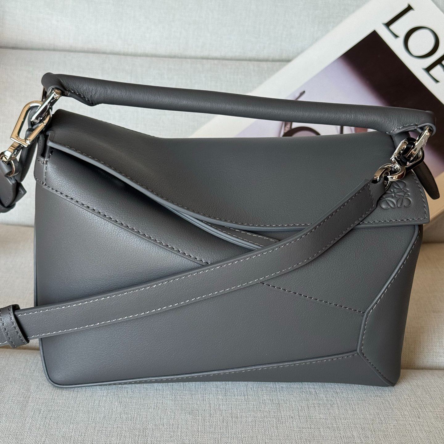 LOEWE Small Puzzle Edge bag in classic calfskin（A510P60XAC）