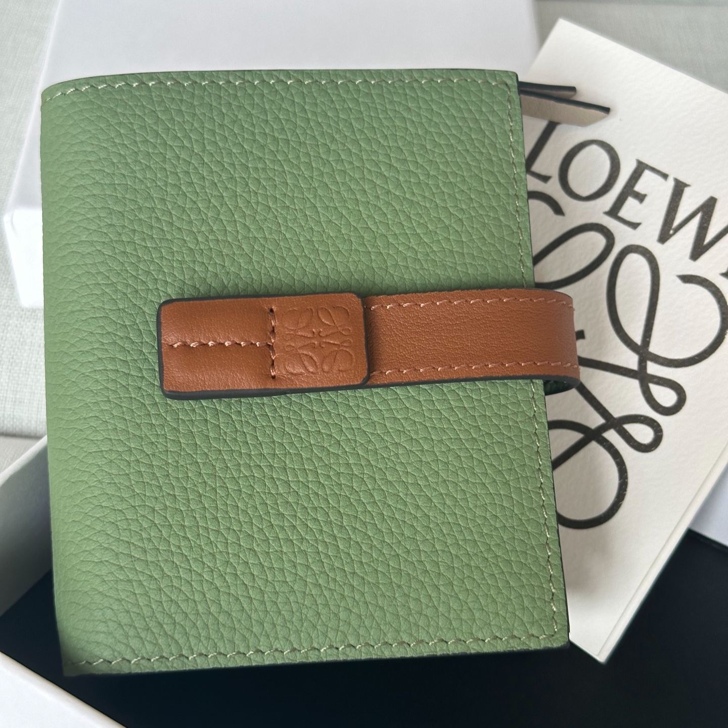 LOEWE Compact Zip Wallet Soft Grain Calf（C660Z41X01）