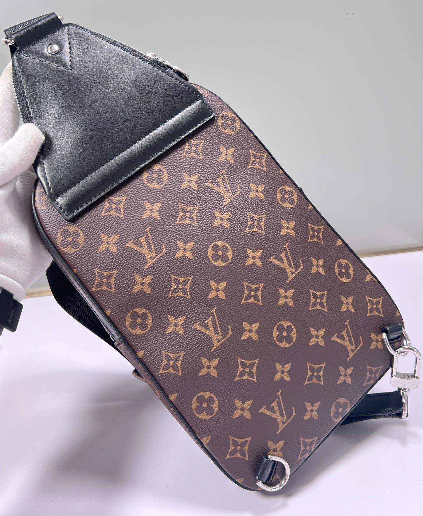 【N】Louis Vuitton Avenue crossbody bag（M46327）