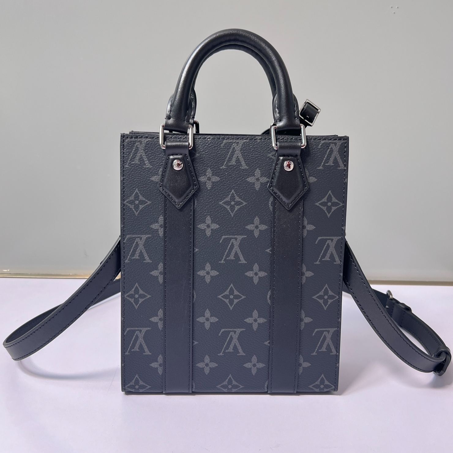 Louis Vuitton Sac Plat Monogram Eclipse  Bags（M46453）