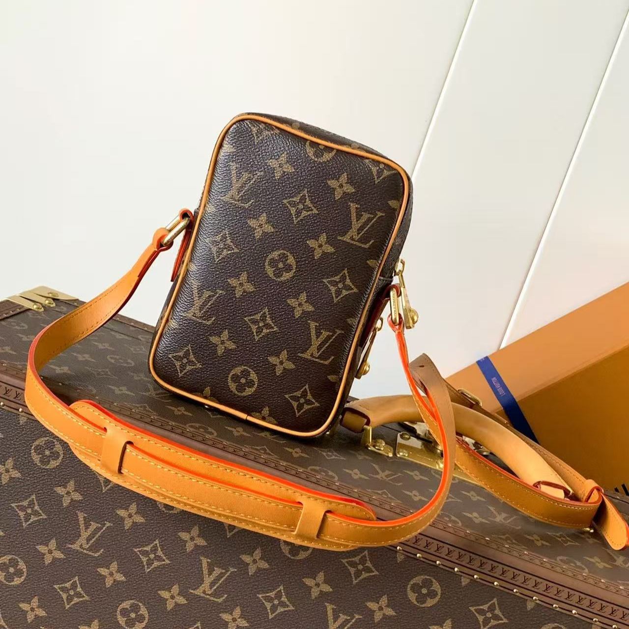 Louis Vuitton Amazon Monogram Archive（M14014）