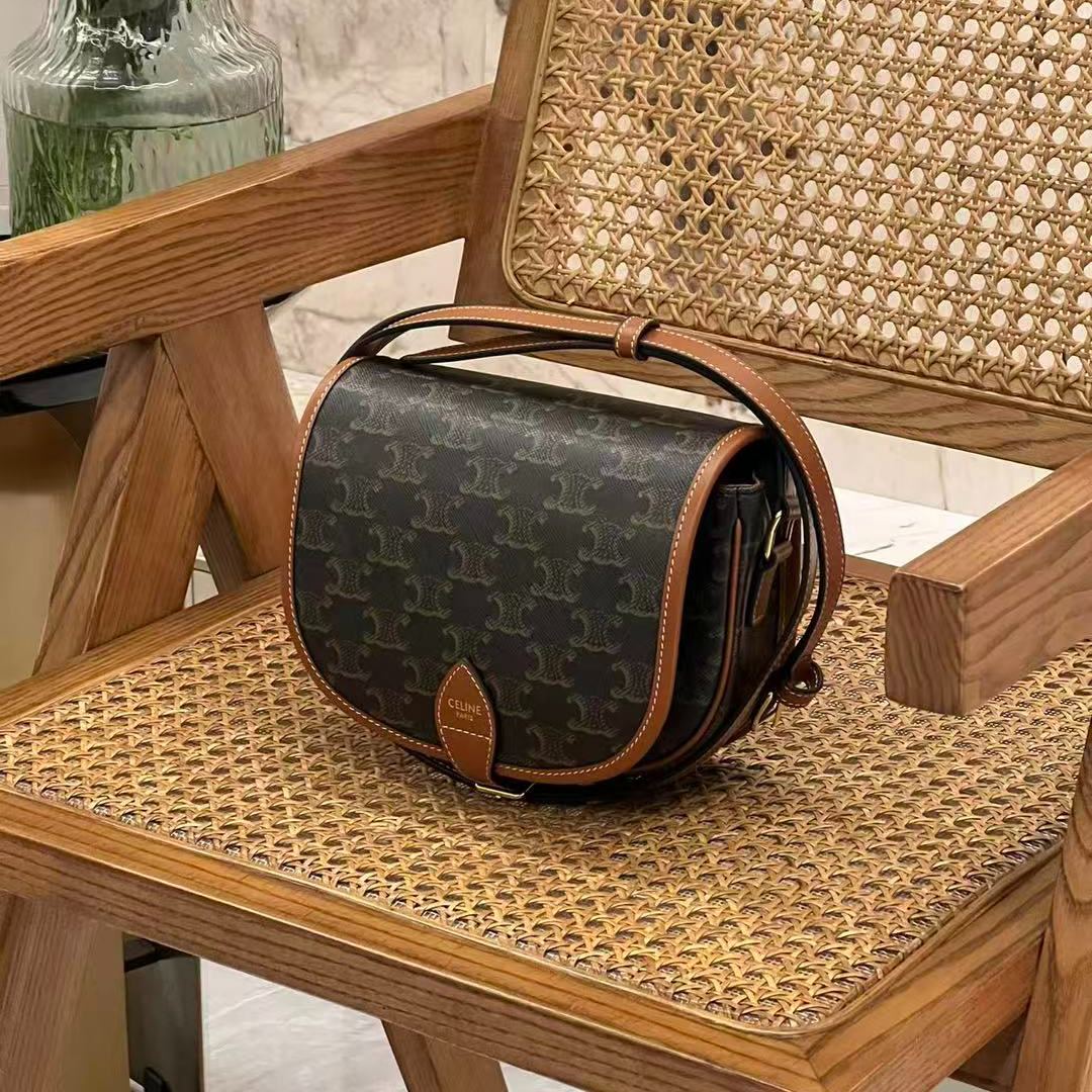 【N】CELINE Medium Folco Bag / Triomphe Canvas（191502BZJ.04LU）