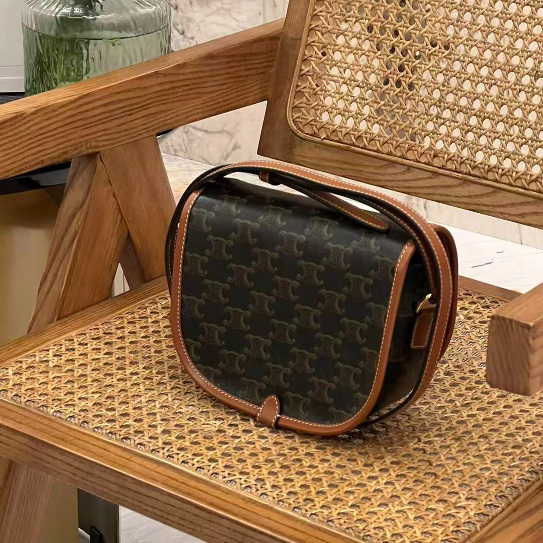 【N】CELINE Medium Folco Bag / Triomphe Canvas（191502BZJ.04LU）