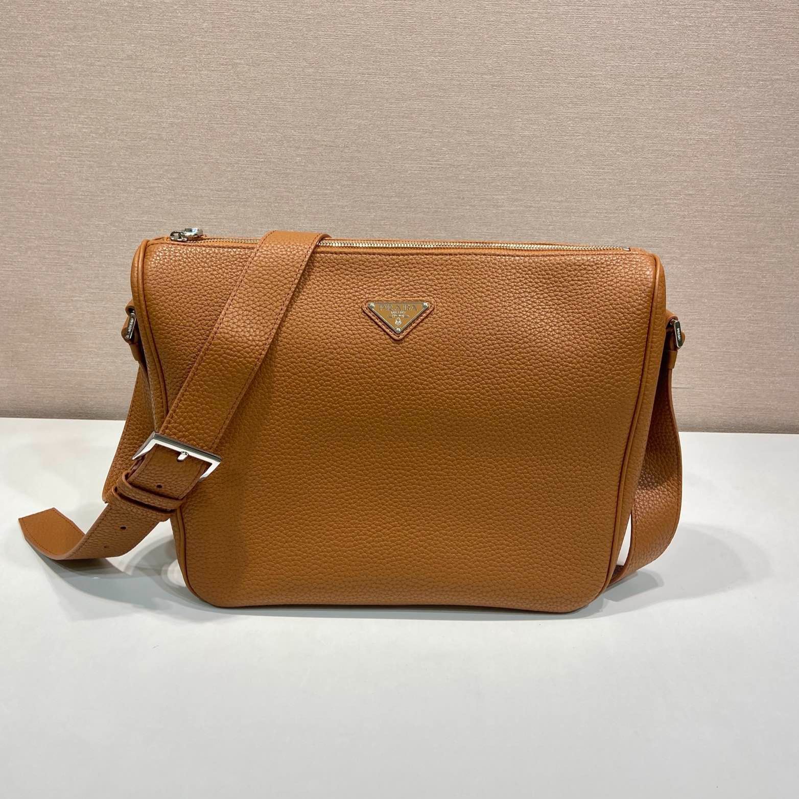  Prada Medium Leather Shoulder Bag (2VH182VNOO2BBE）