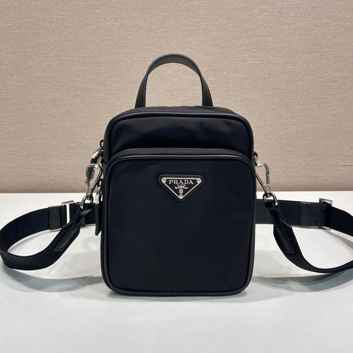 PRADA Re-Nylon and Saffiano leather shoulder bag (2VH211_2DMH_F0002_V_XOO）