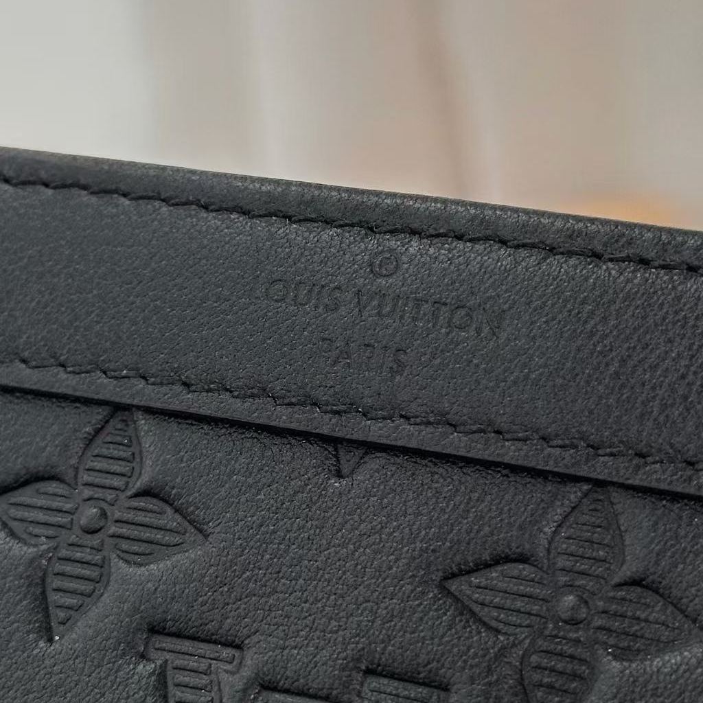 Louis Vuitton Gaston Wearable Wallet（M81115）