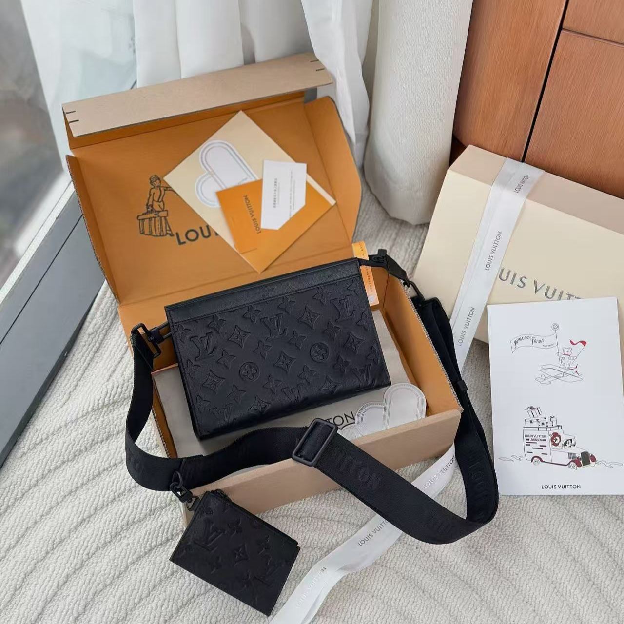 Louis Vuitton Gaston Wearable Wallet（M81115）