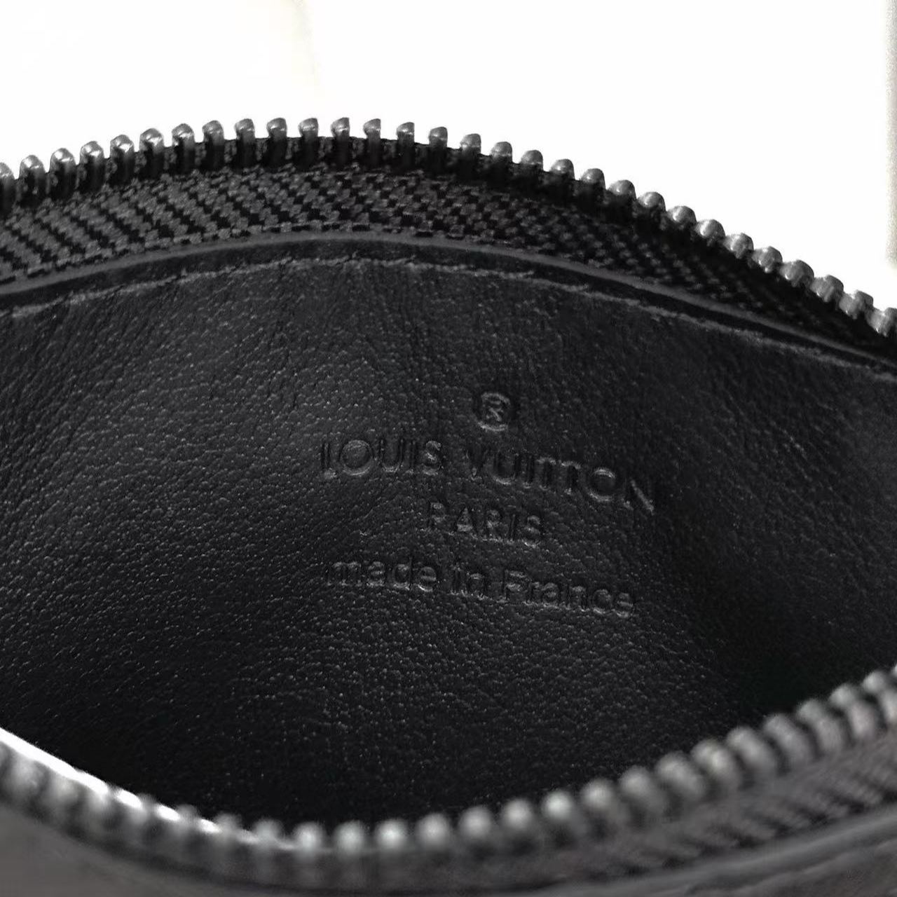 Louis Vuitton Gaston Wearable Wallet（M81115）