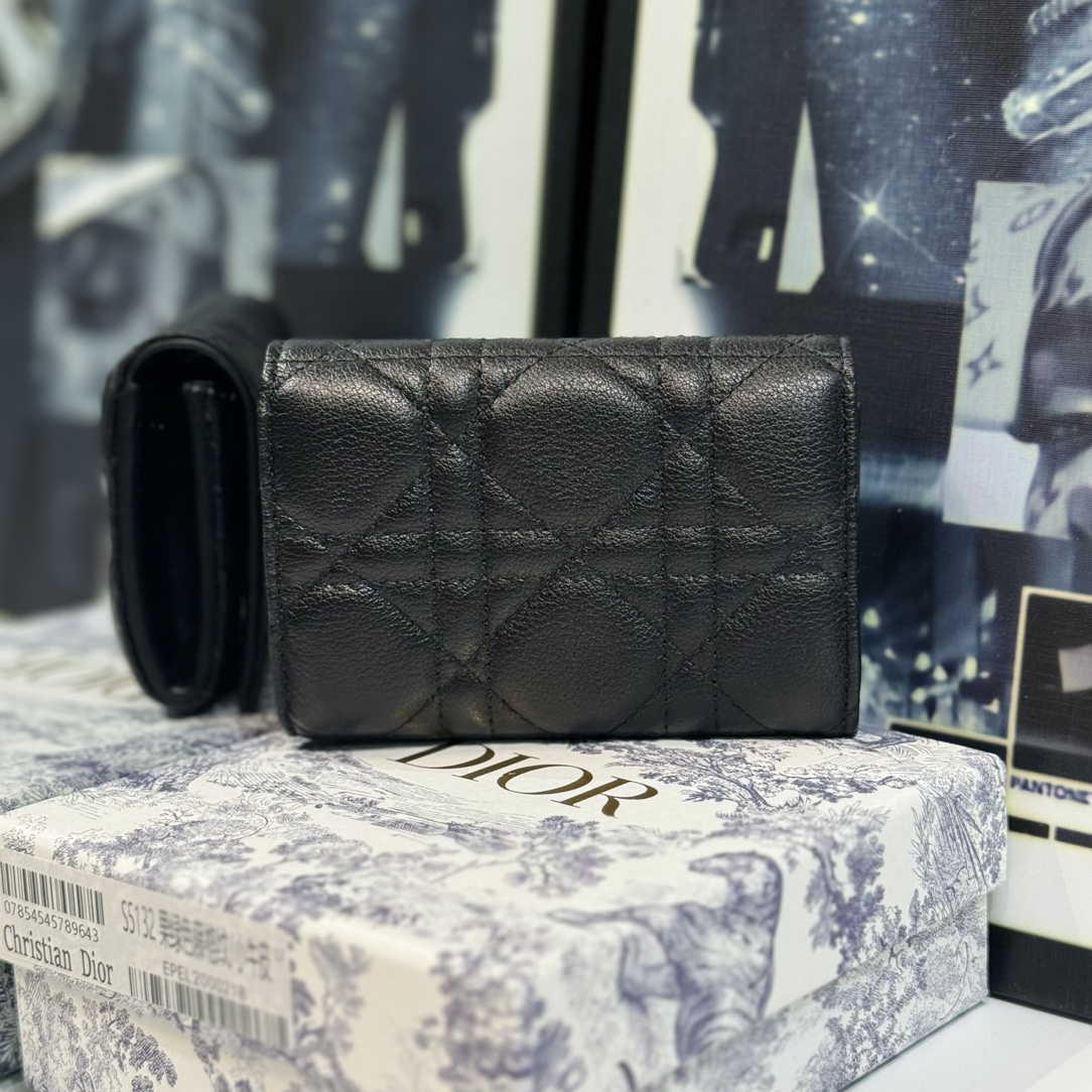 Dior Caro Cannage Bifold Coin Case in Black Leather（S5132UWHC-M900）