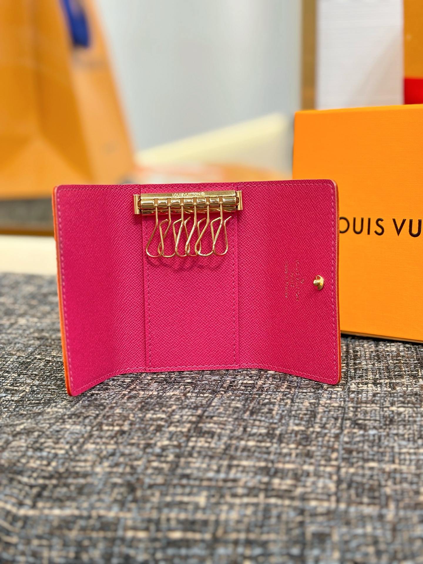 Louis Vuitton x Takashi Murakami 6 Key Holder Monogram "Multicolor"（M14092）