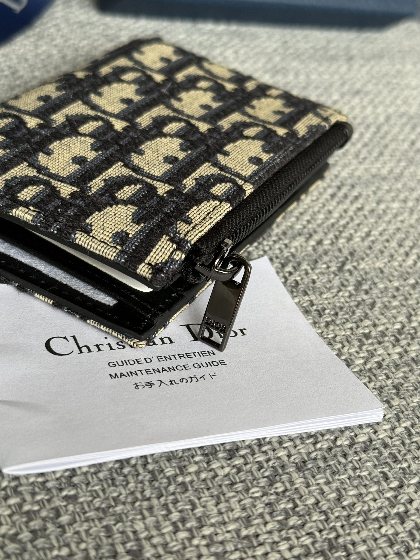 Dior Vertical Compact Card Holder（2ESBC319YSE-H05E）