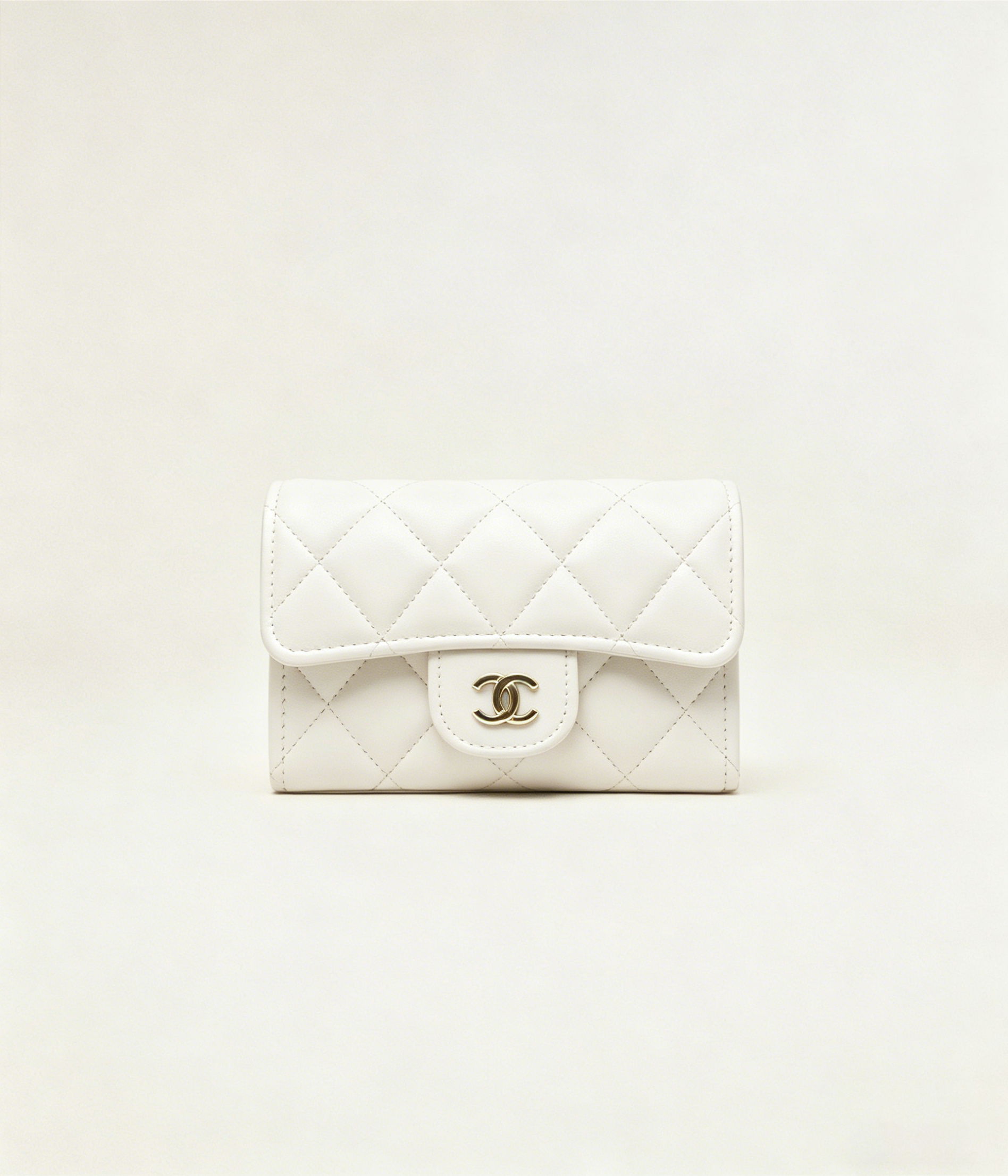 クラシック フラップ カード ケース / ホワイト