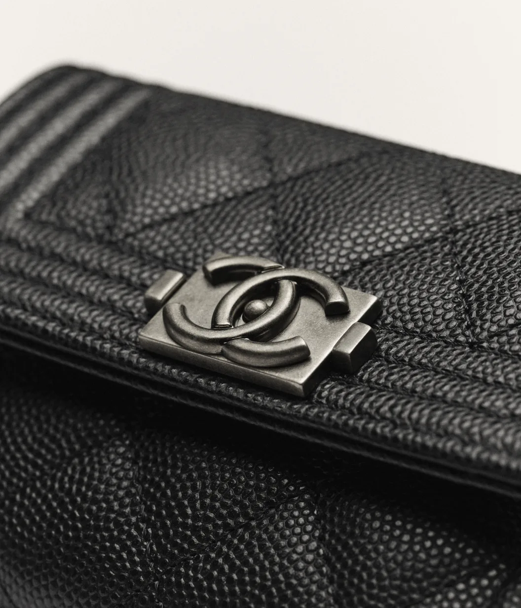 BOY CHANEL フラップ カードケース / ブラック
