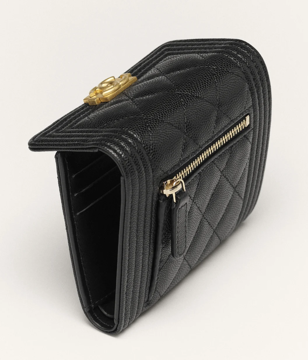 BOY CHANEL スモール フラップ ウォレット / ブラック