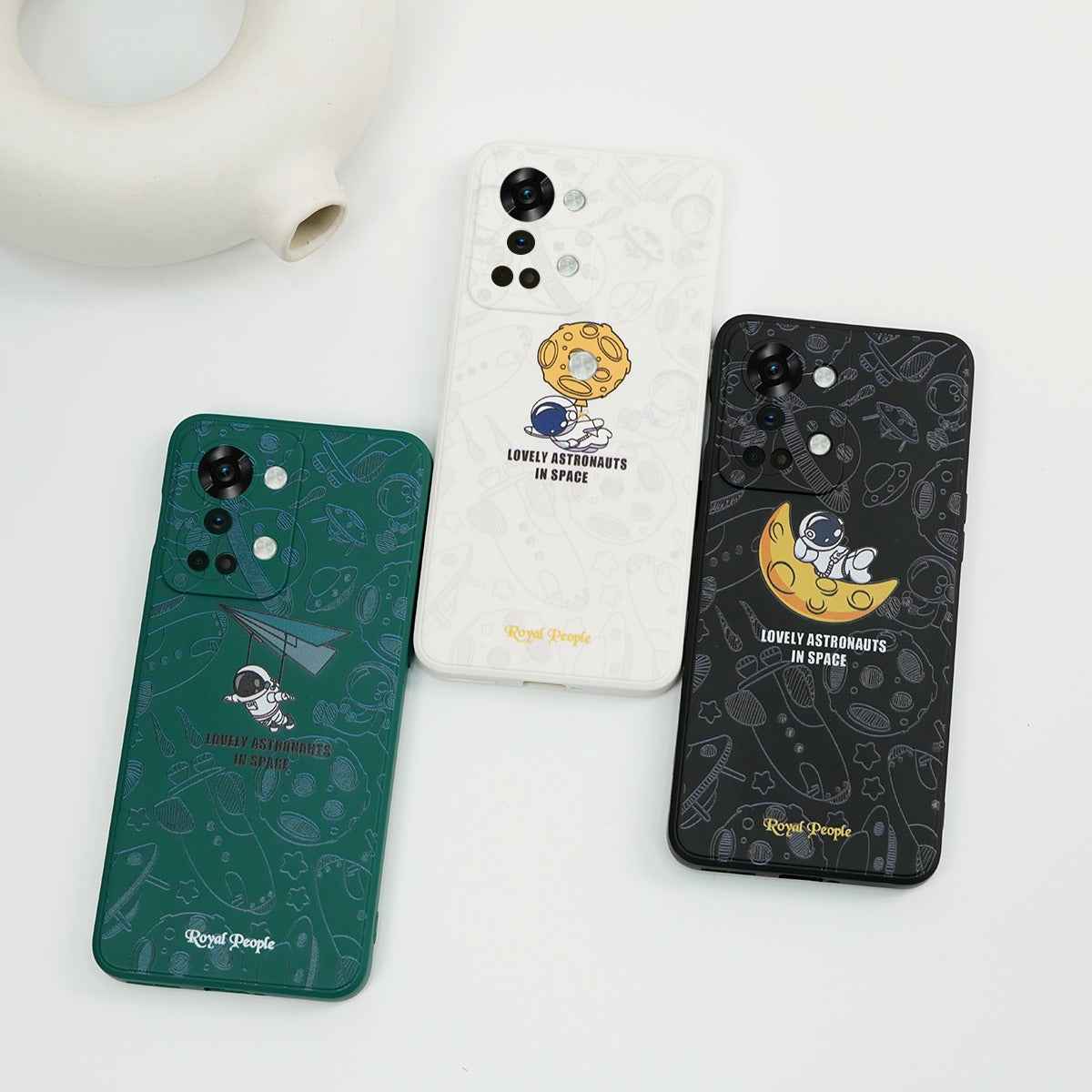 OnePlus Nord 2T Cosmic Astronaut Silicone Case