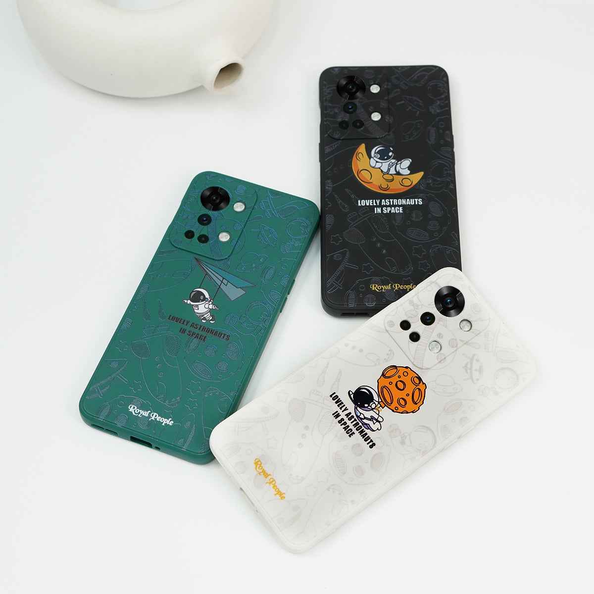 OnePlus Nord 2T Cosmic Astronaut Silicone Case