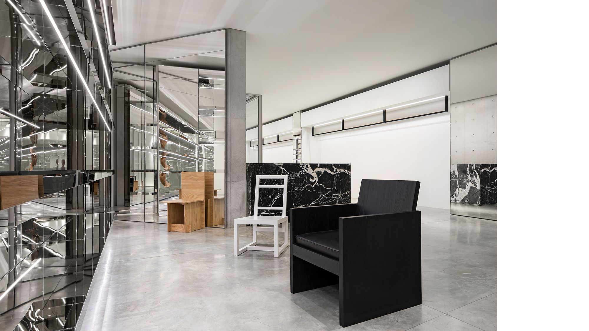 CELINE MILAN MONTENAPOLEONE 05