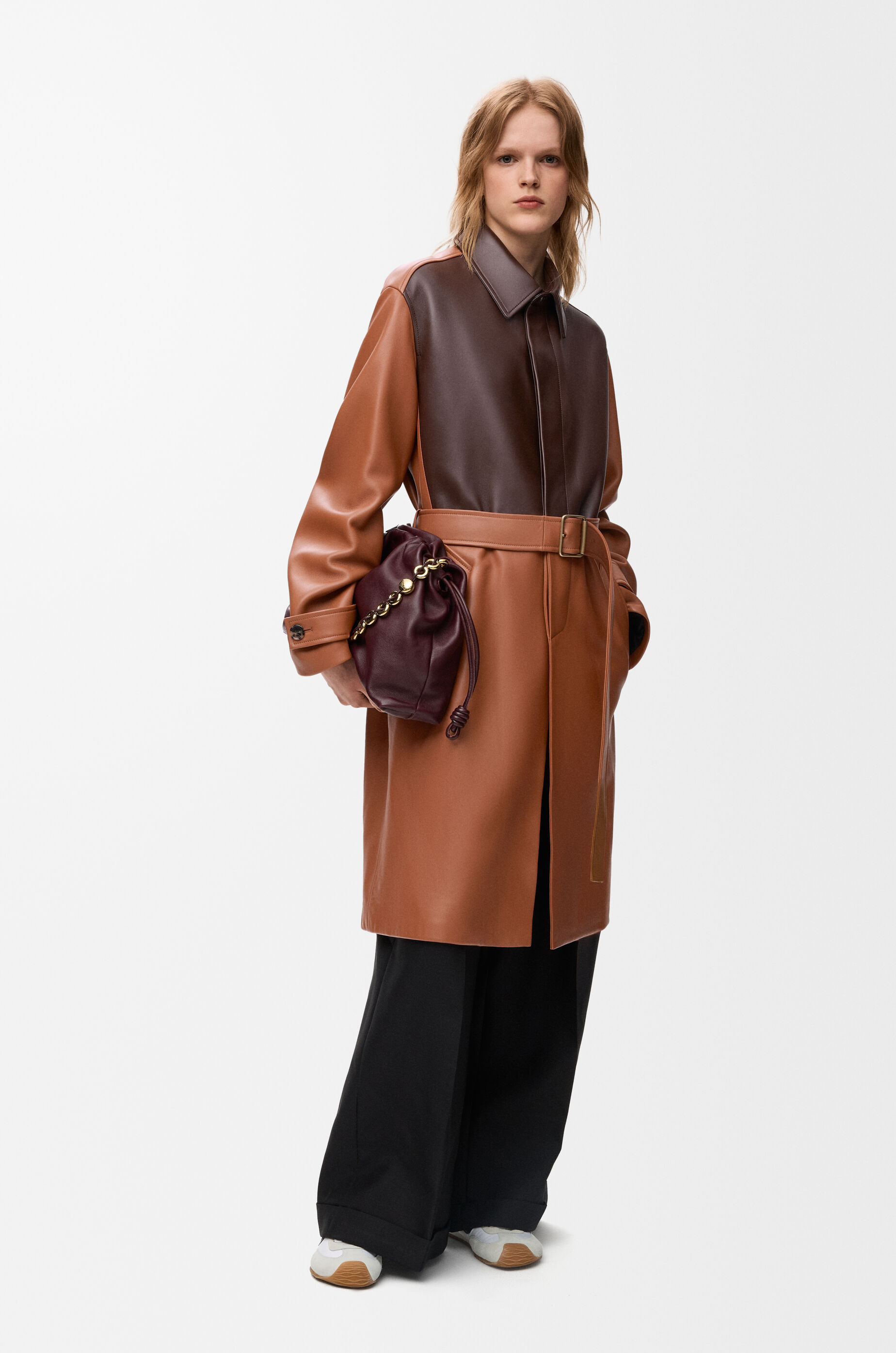 Loewe ウィメンズレザーコレクション｜ロエベの上質レザーアイテム