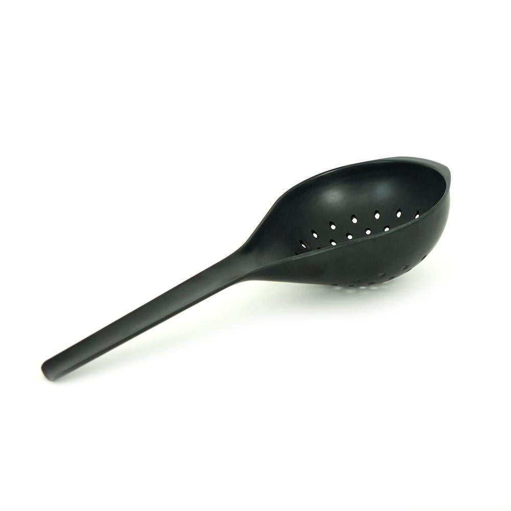 Lace and Lush Scoop Colander