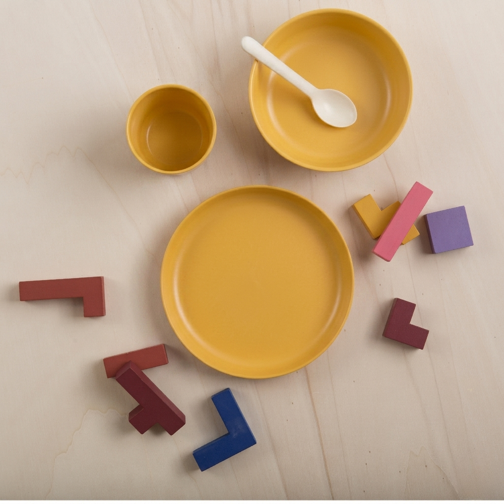 Lace and Lush Kids Plate - Set of 4