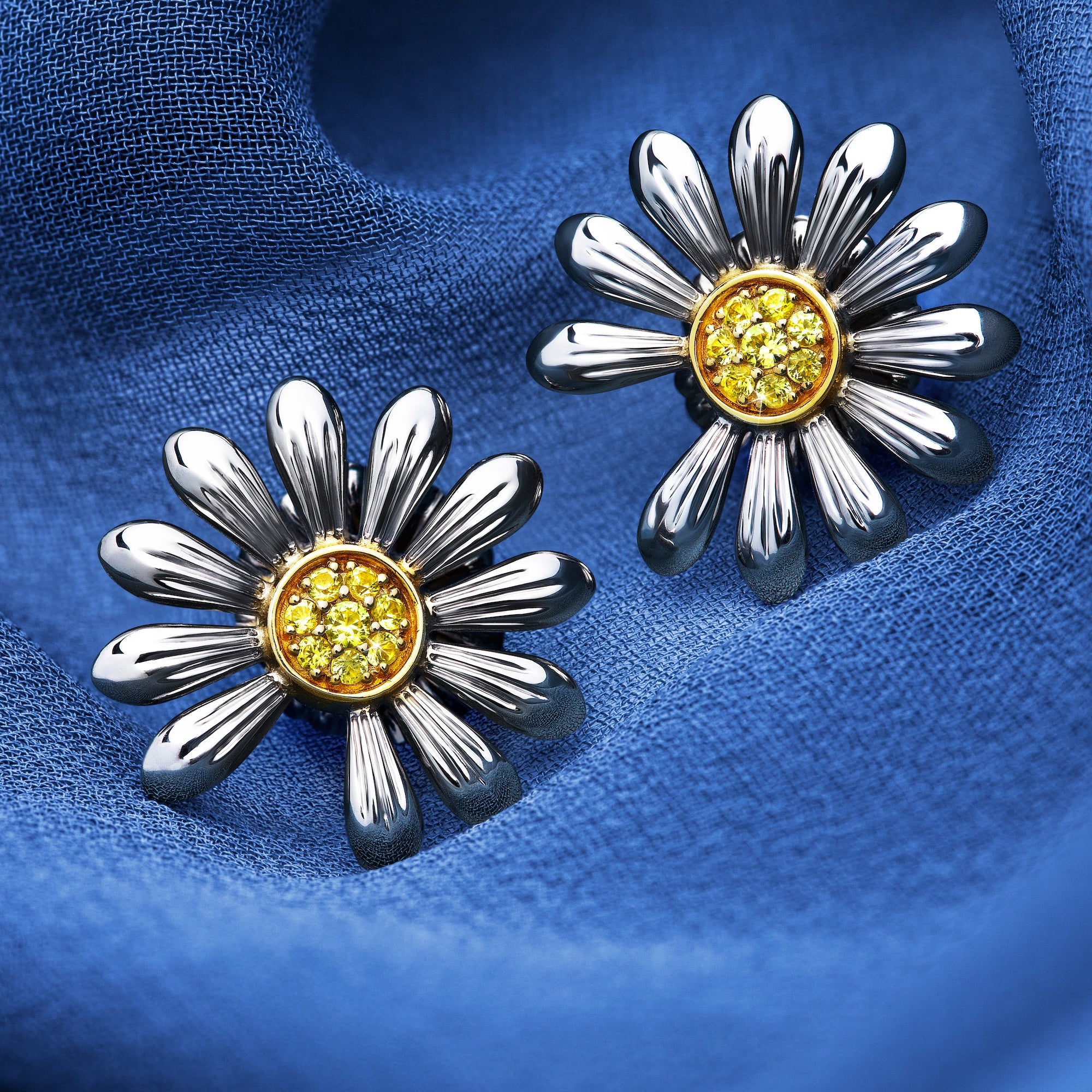 Daisy Gemstone Pendant Necklace – 925 Sterling Silver Floral Necklace