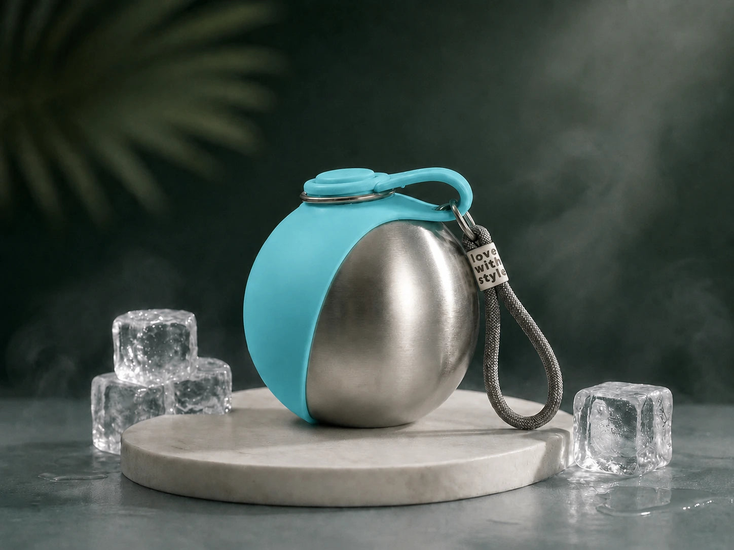 Trailhound bottle keeping water ice-cold for 10 hours