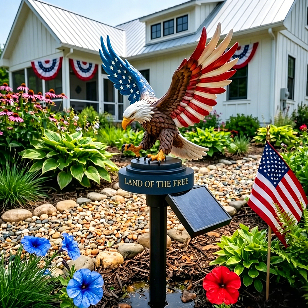 Solar Eagle Garden Light – A Glowing Tribute to American Freedom