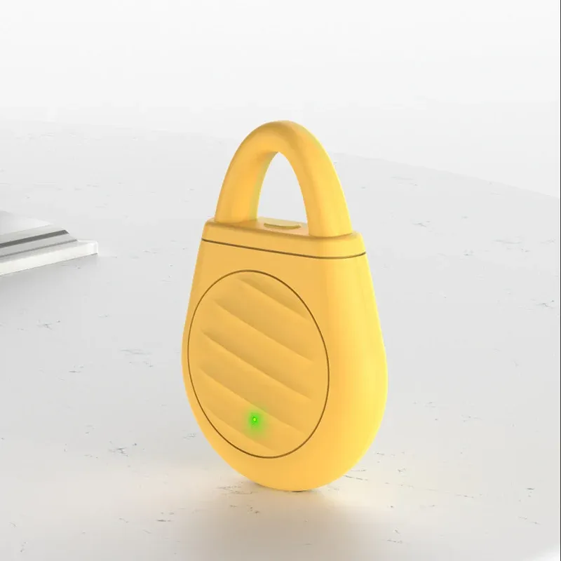 🐦No more trouble from birds, beasts and locusts！Portable Ultrasonic Bird Repellent Keychain