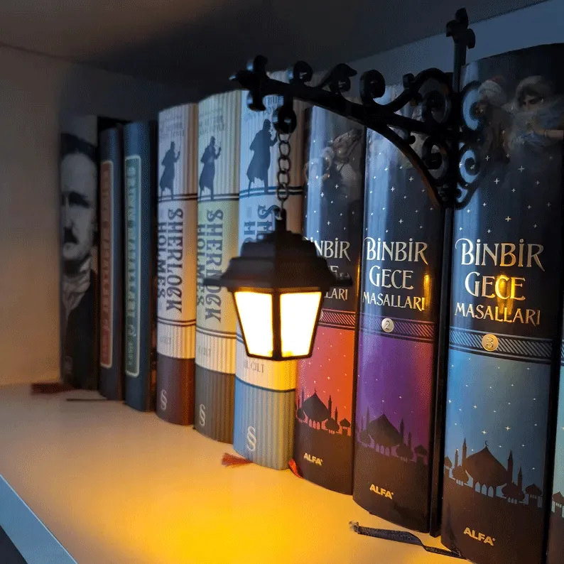 Library Lantern-Decorative Bookshelf Lighting